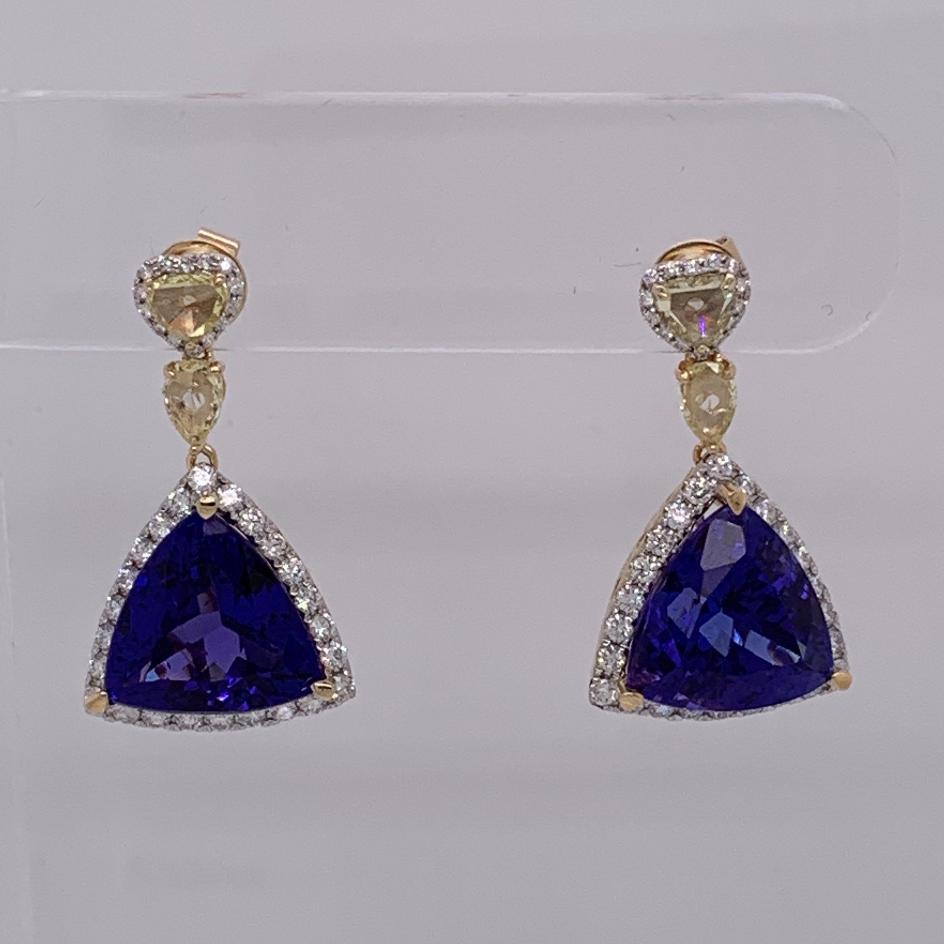 15.83 Carat Tanzanite Dangle Earrings with Yellow and White Diamond In New Condition For Sale In Trumbull, CT