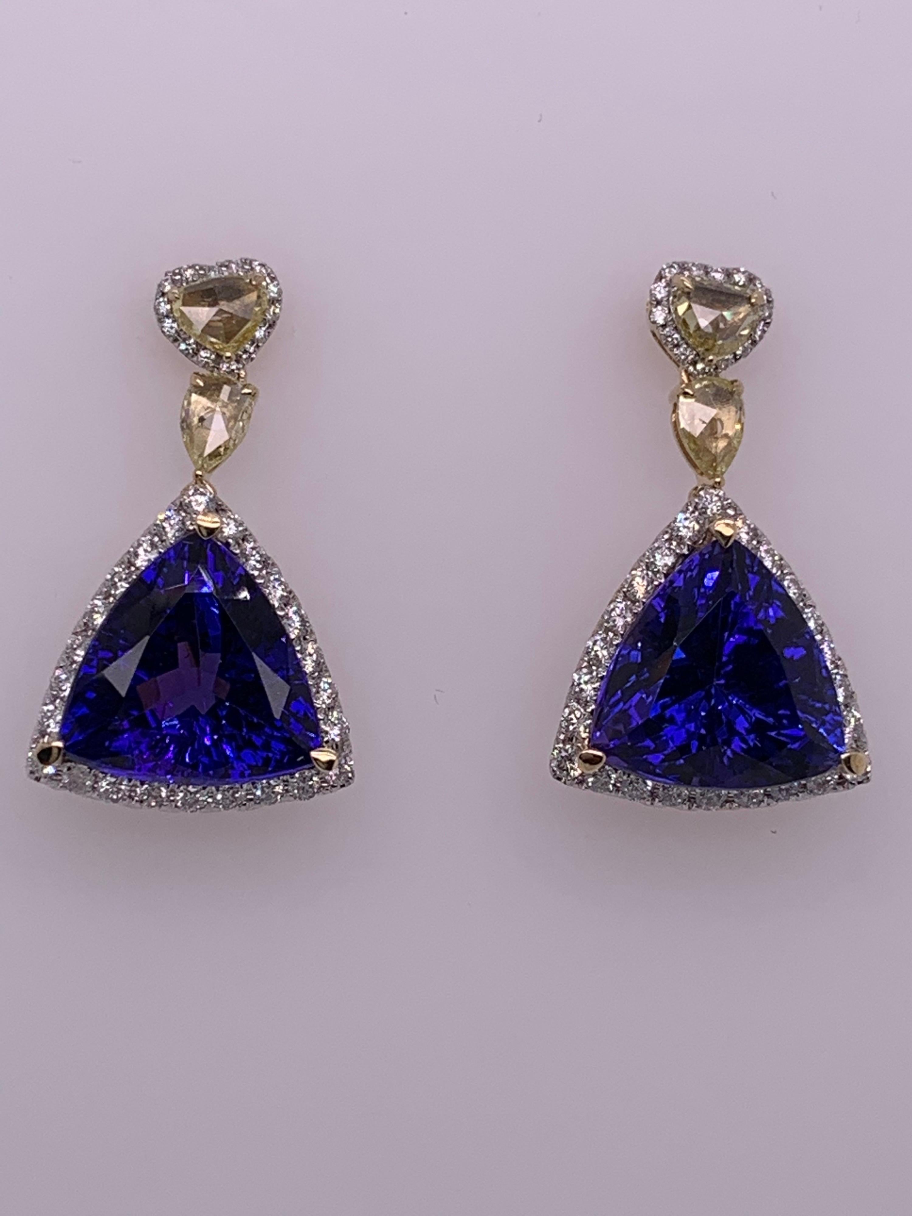 15.83 Carat Tanzanite Dangle Earrings with Yellow and White Diamond For Sale 2