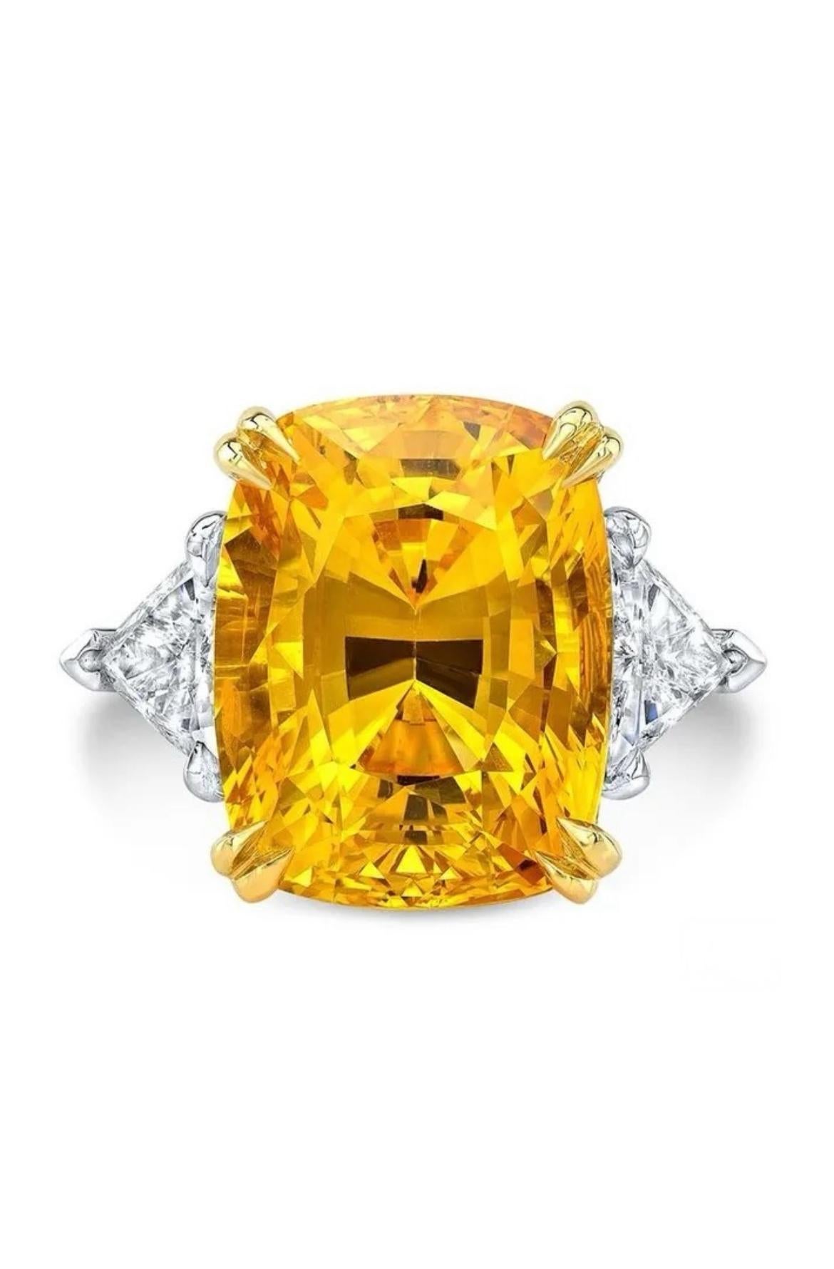 Antique Cushion Cut 15.83ct GIA certified, yellow sapphire ring in platinum with 18K yellow gold. For Sale