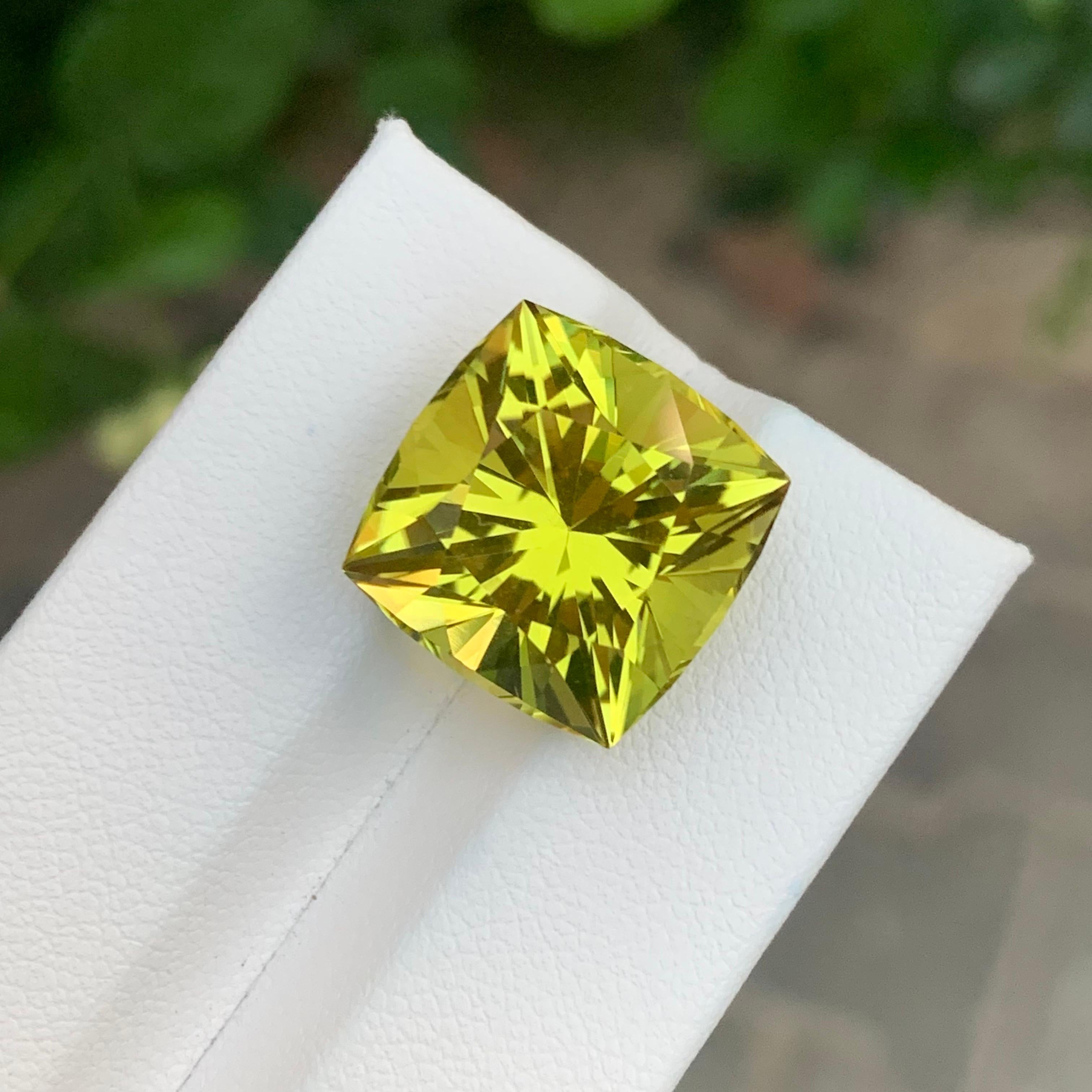 15.85 Carat Natural Loose Green Gold Lemon Quartz Square Shape Gemstone For Sale 4
