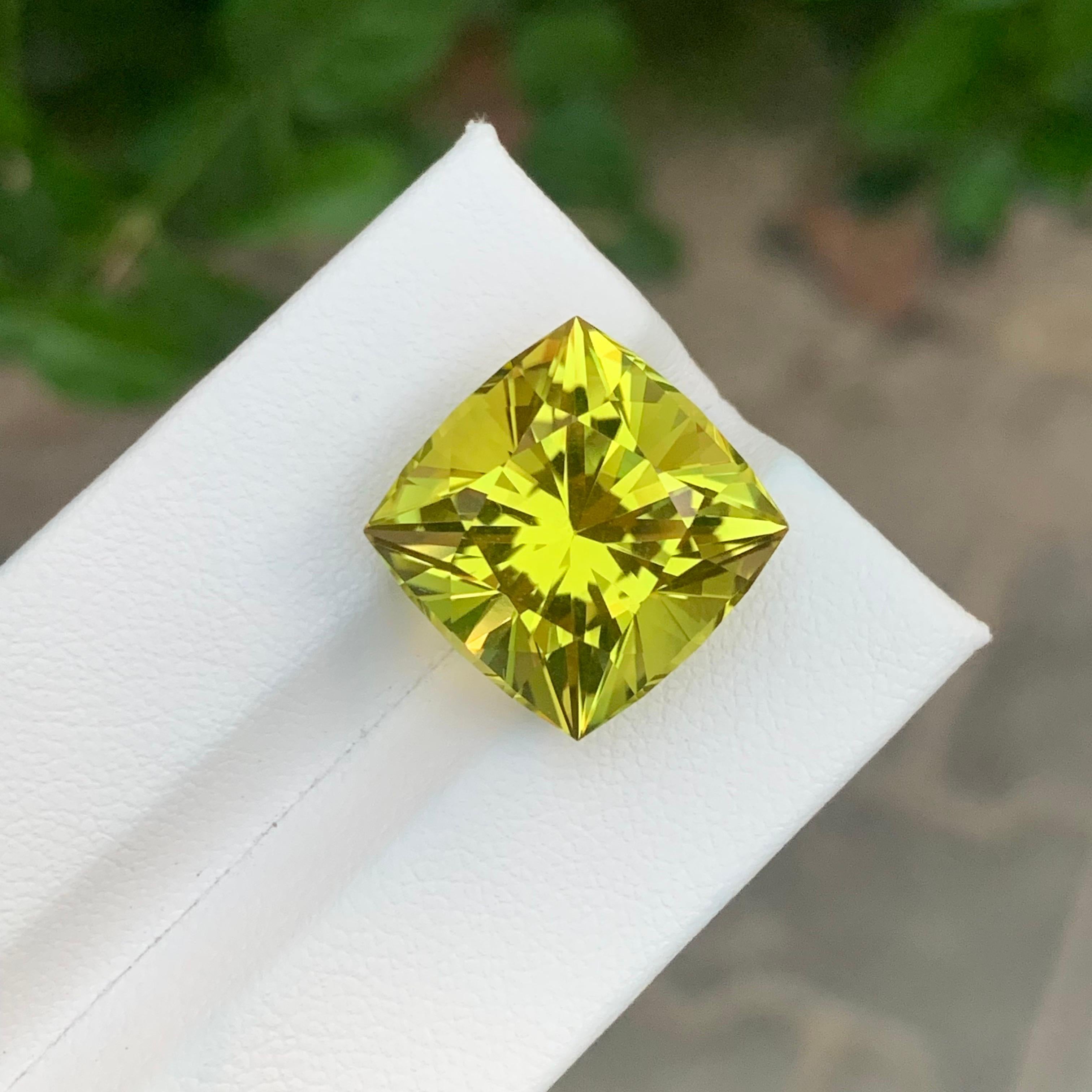 Arts and Crafts 15.85 Carat Natural Loose Green Gold Lemon Quartz Square Shape Gemstone For Sale