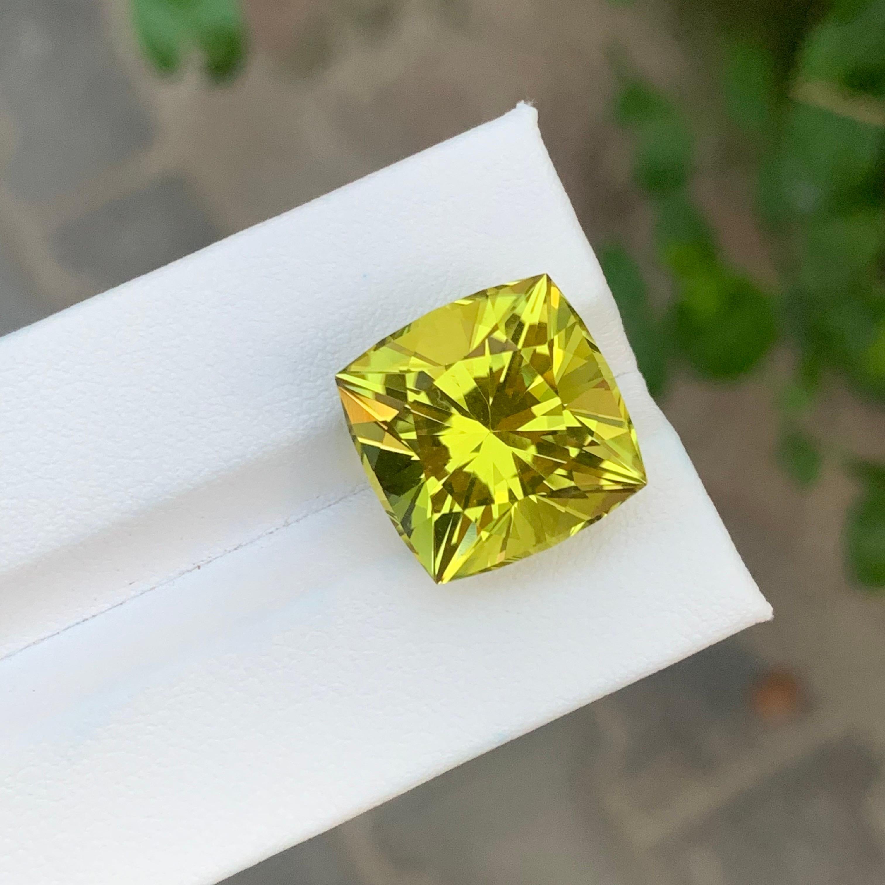 Square Cut 15.85 Carat Natural Loose Green Gold Lemon Quartz Square Shape Gemstone For Sale