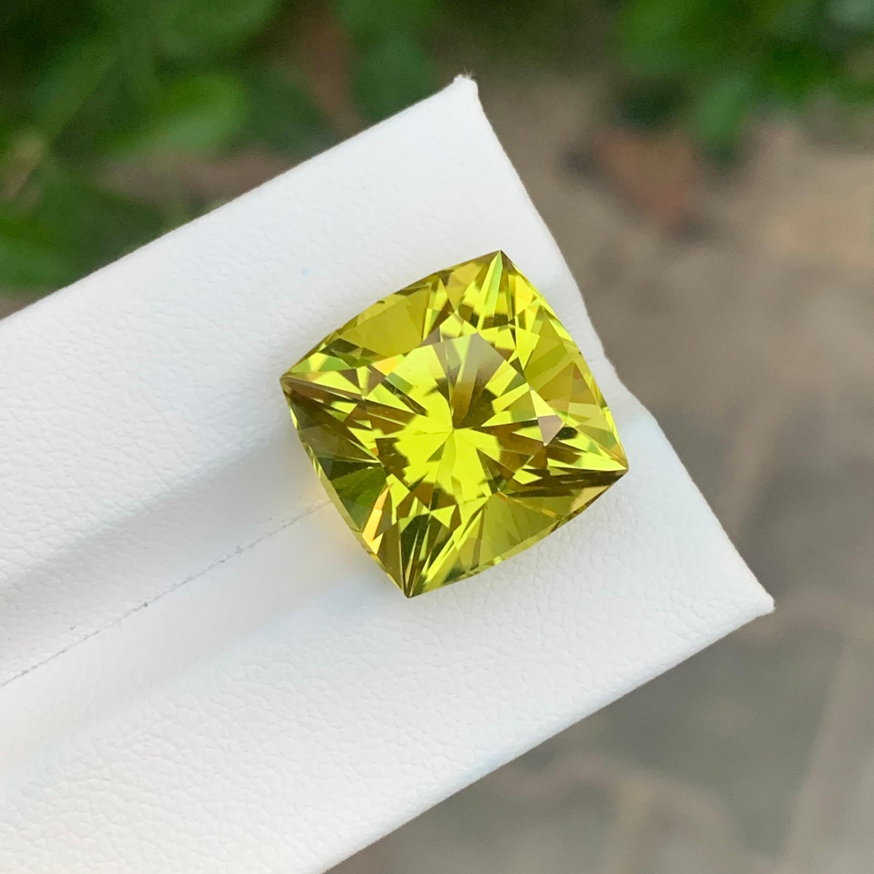 15.85 Carat Natural Loose Green Gold Lemon Quartz Square Shape Gemstone In New Condition For Sale In Peshawar, PK