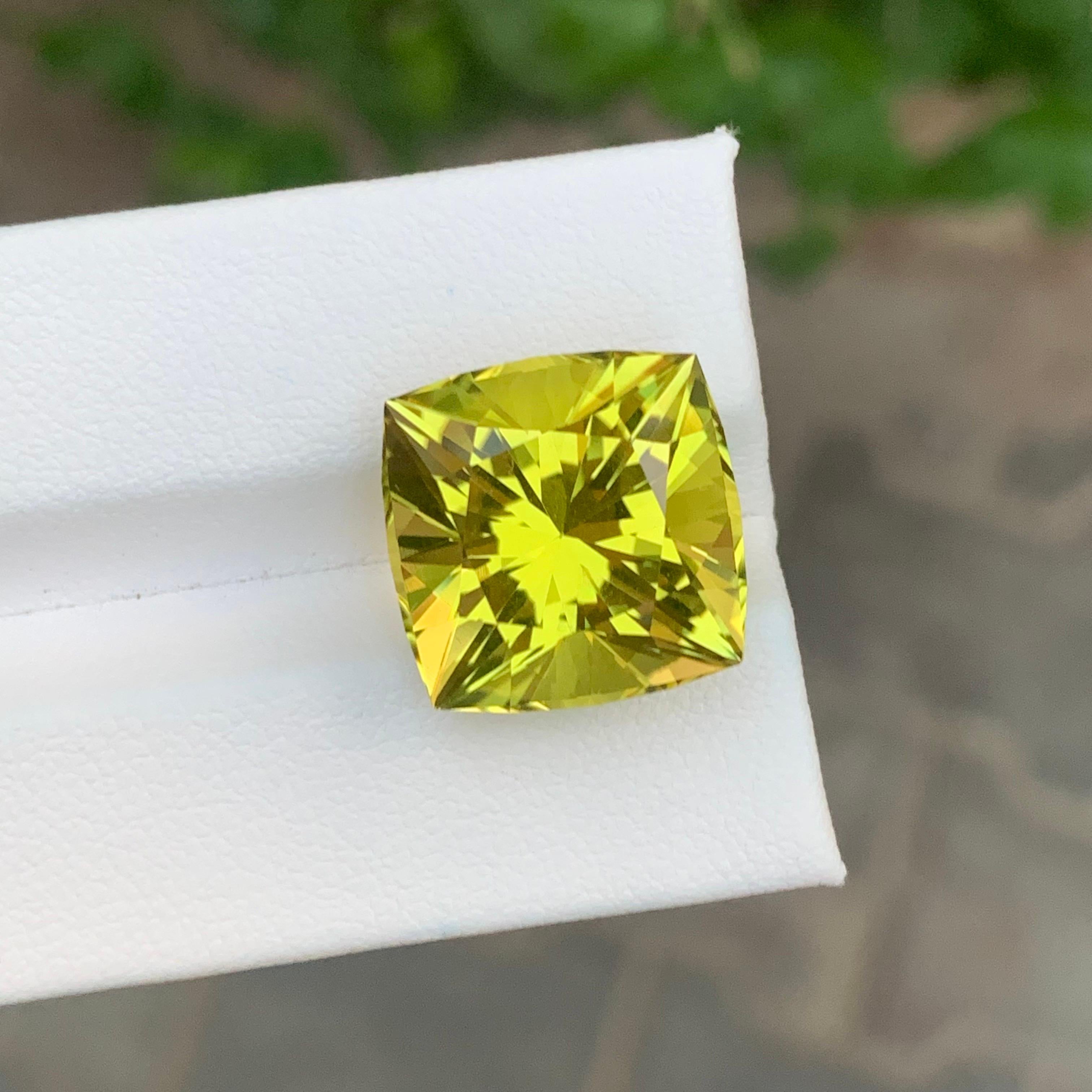 15.85 Carat Natural Loose Green Gold Lemon Quartz Square Shape Gemstone For Sale 3