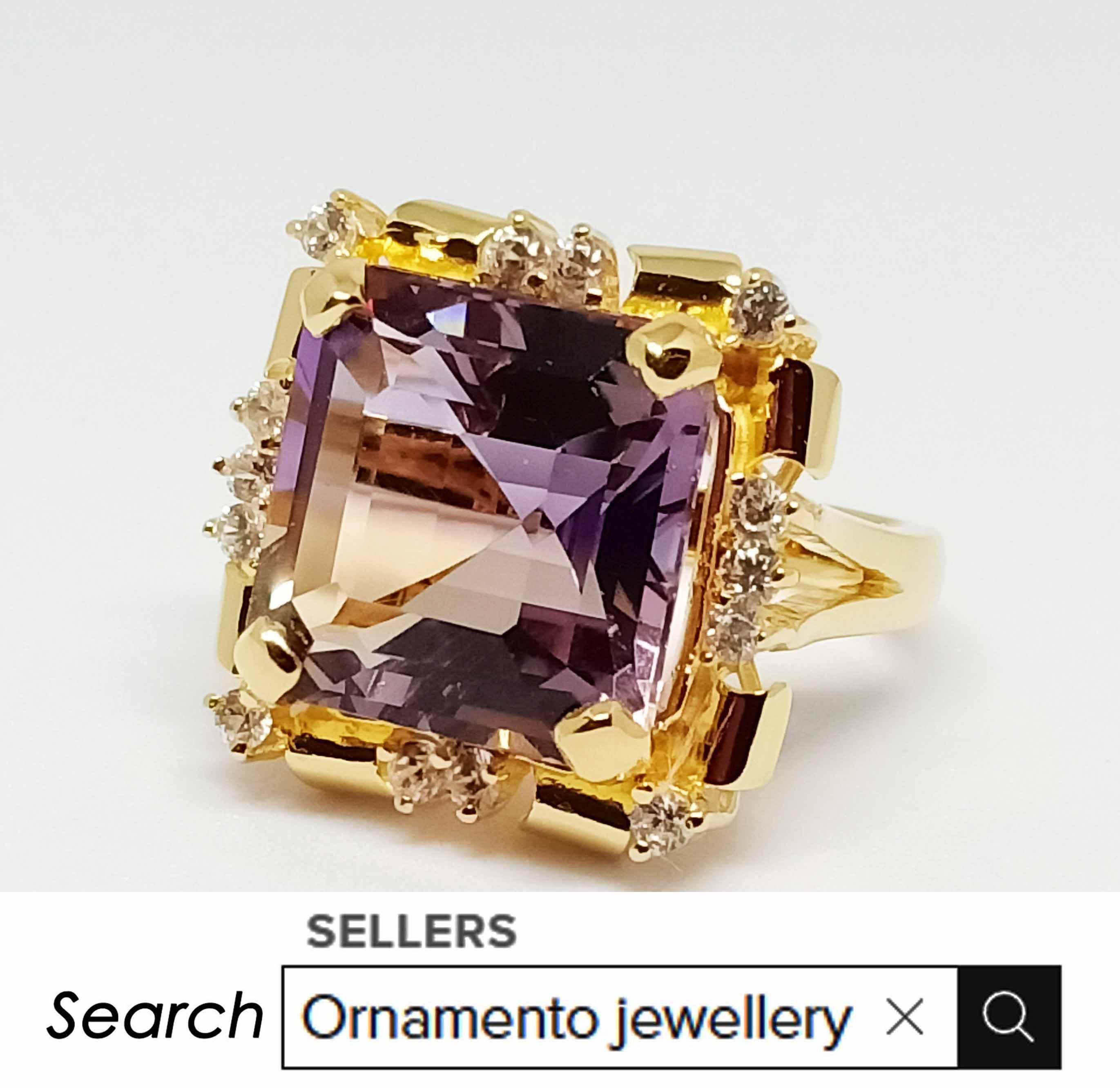Ottagono 15,89cts. Anello di ametrina in argento sterling con placcatura in oro 18 carati. in vendita