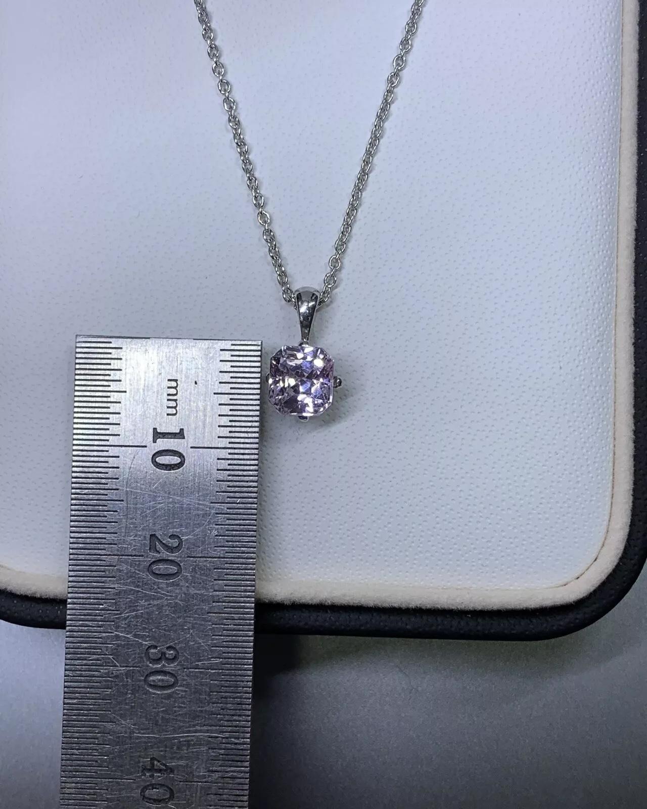 da uomo o donna Ciondolo con zaffiro rosa da 1,58 carati in oro bianco 18 carati. in vendita