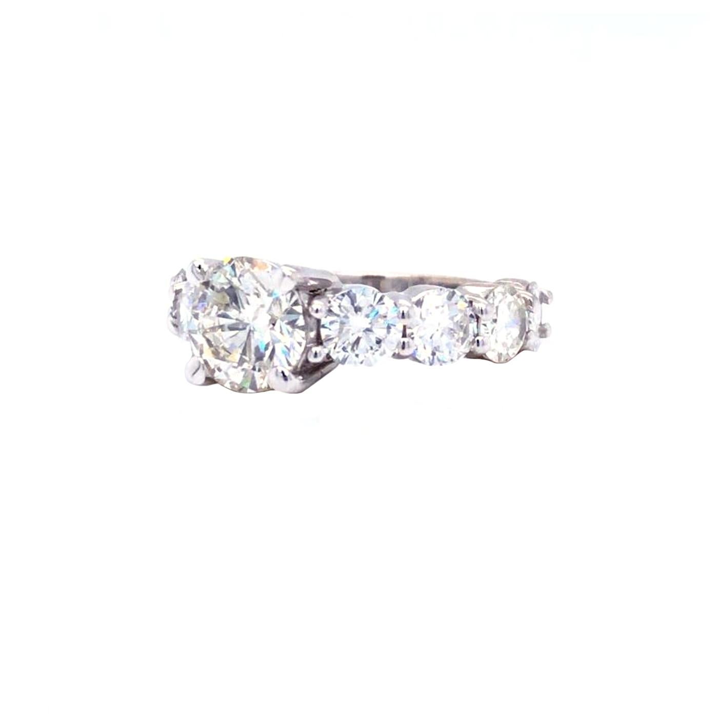 1,58 Karat runder Diamant mit 8 seitlichen Diamanten Verlobungsring 4,1 Karat Ewigkeitsring (Modernistisch) im Angebot