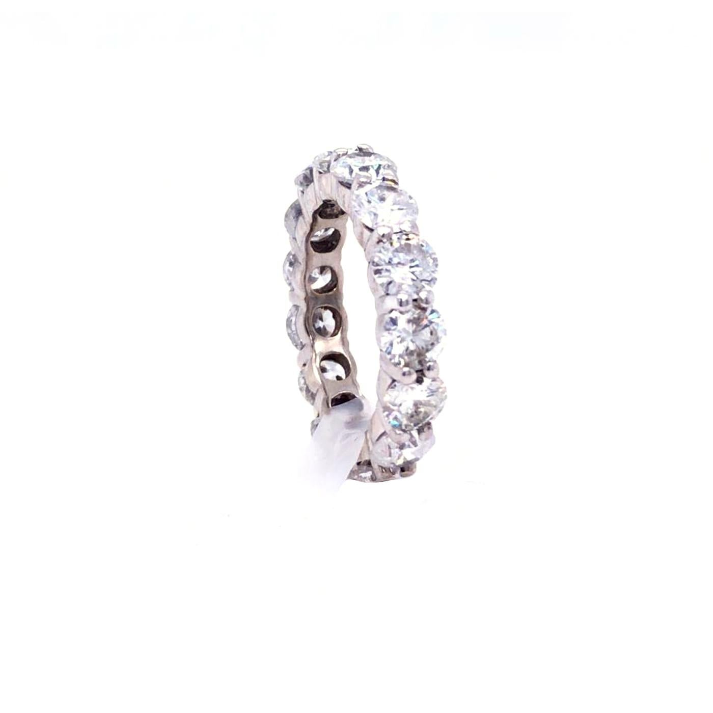 Women's 1.58ct Round Diamond with 8 Side Diamonds Engagement Ring 4.1ct Eternity Band For Sale