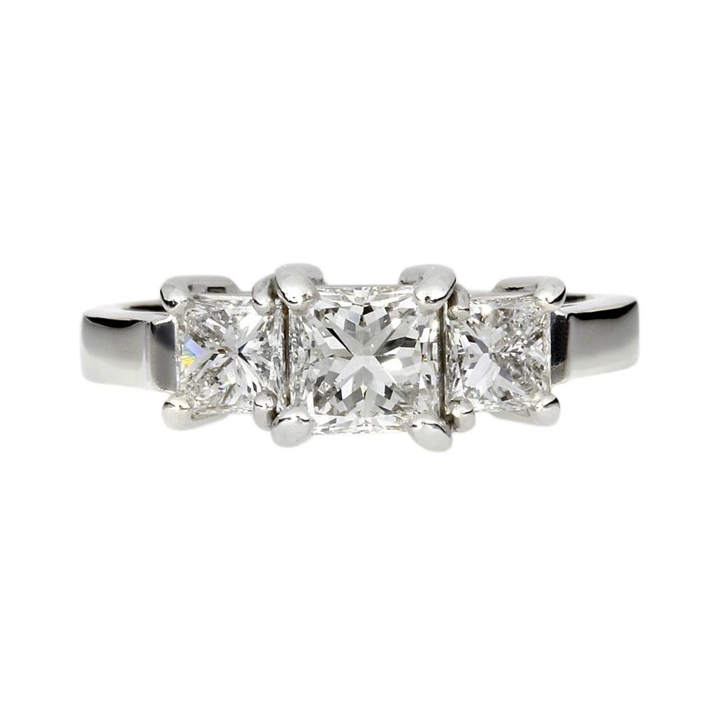 Princess Cut 1.58ctw Princess Diamond Platinum 3 Stone Ring For Sale