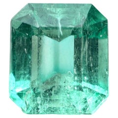 Pierre de naissance de mai vert pastel de Colombie taille émeraude 1,59 carat 7x6