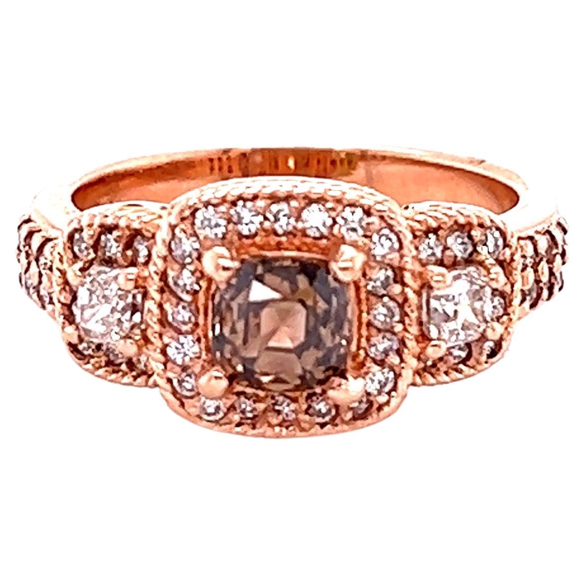 Bague de fiançailles en or rose à trois pierres et diamant brun de 1,59 carat