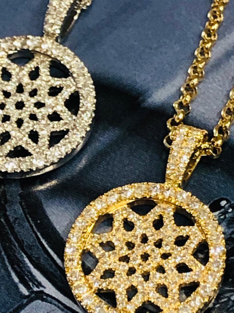 Taglio rotondo Ciondolo con chiave di diamante da 1,59 carati in oro bianco 14K in vendita