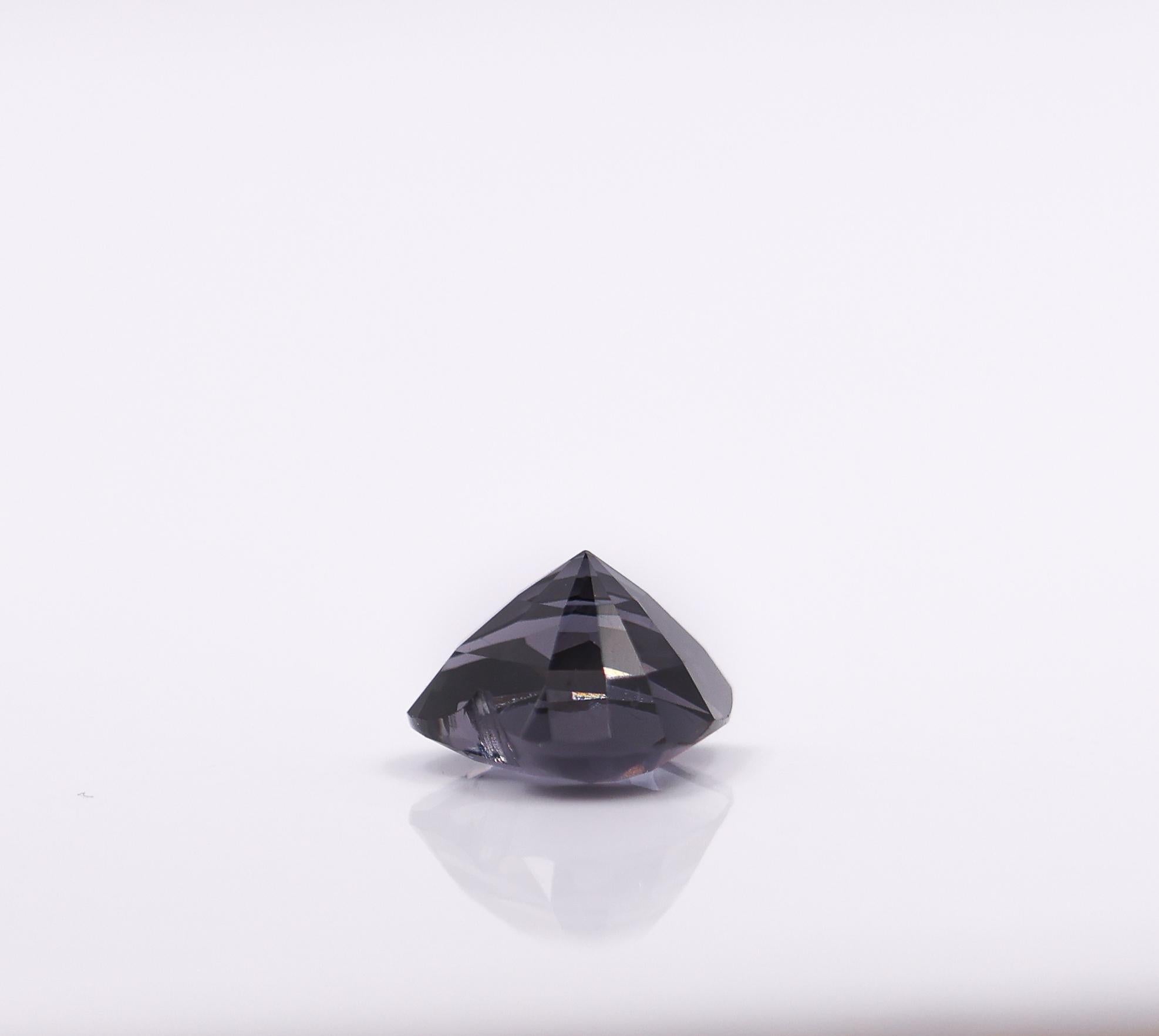 1.59 Carat Grey Spinel Gemstone  Heart Shape 8 x 7mm  Loose Gemstone For Sale 3