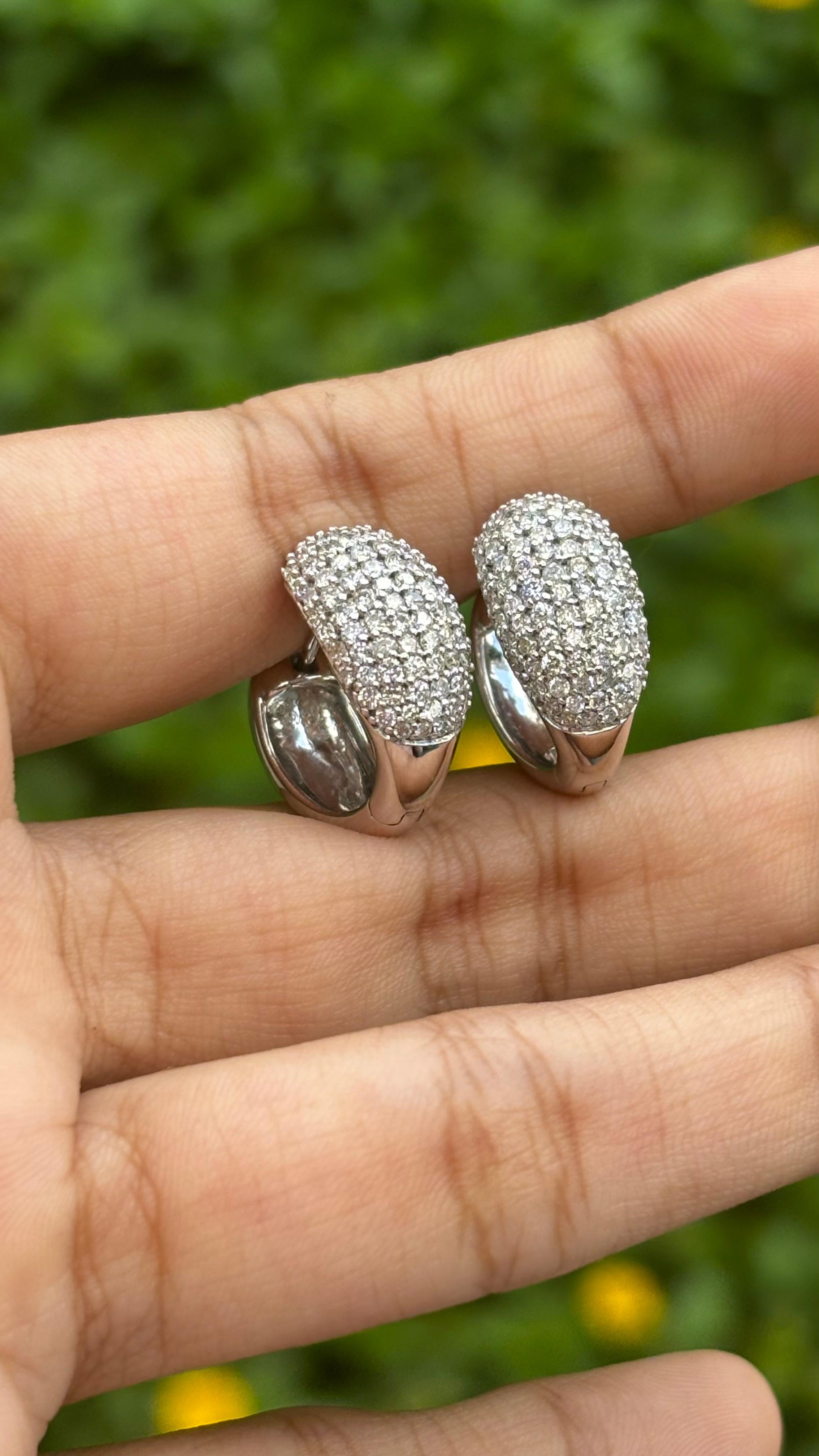 Round Cut 1.59 Carat Natural Diamond Hoop Earrings in 18K White Gold For Sale