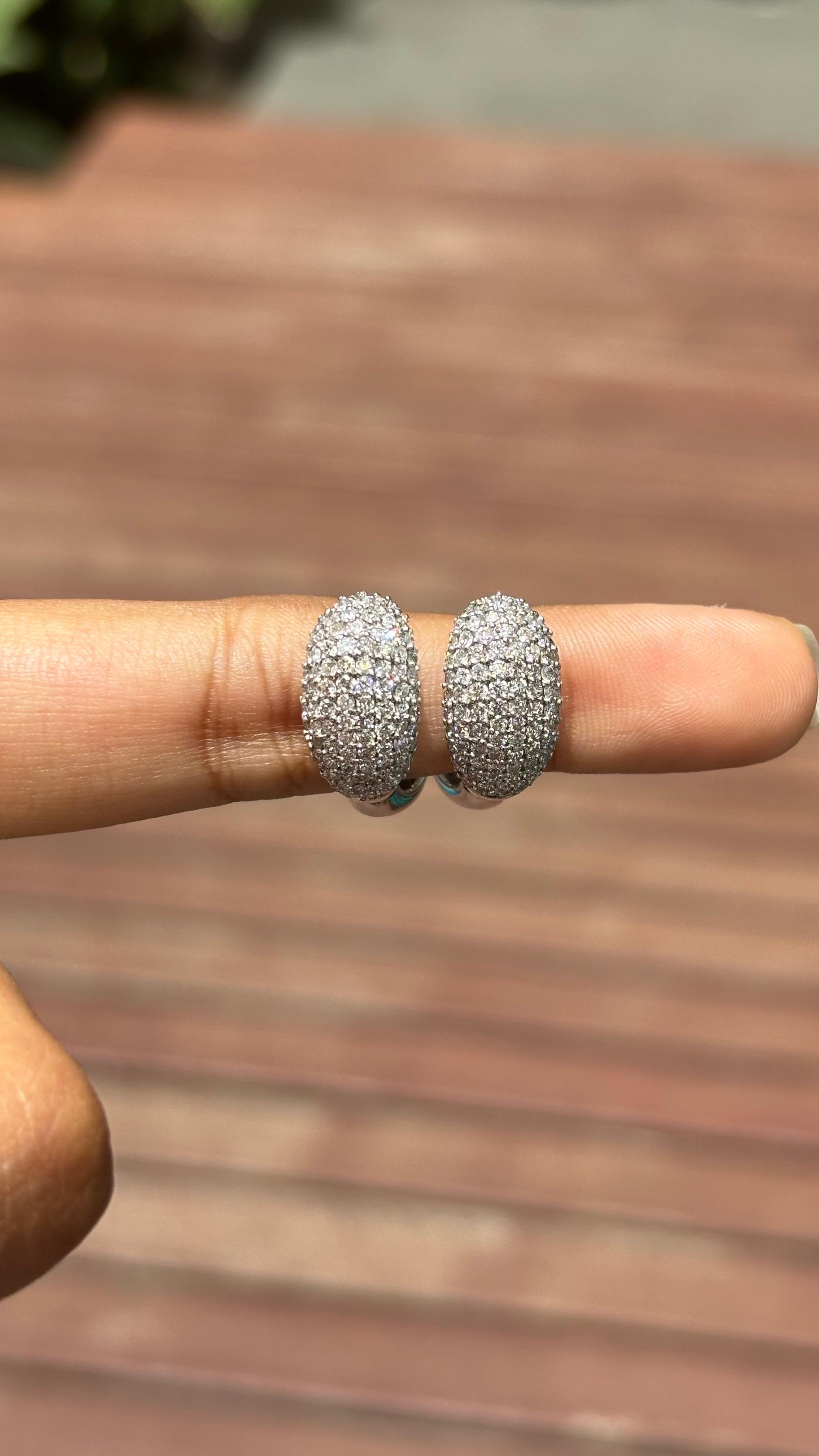 1.59 Carat Natural Diamond Hoop Earrings in 18K White Gold For Sale 1