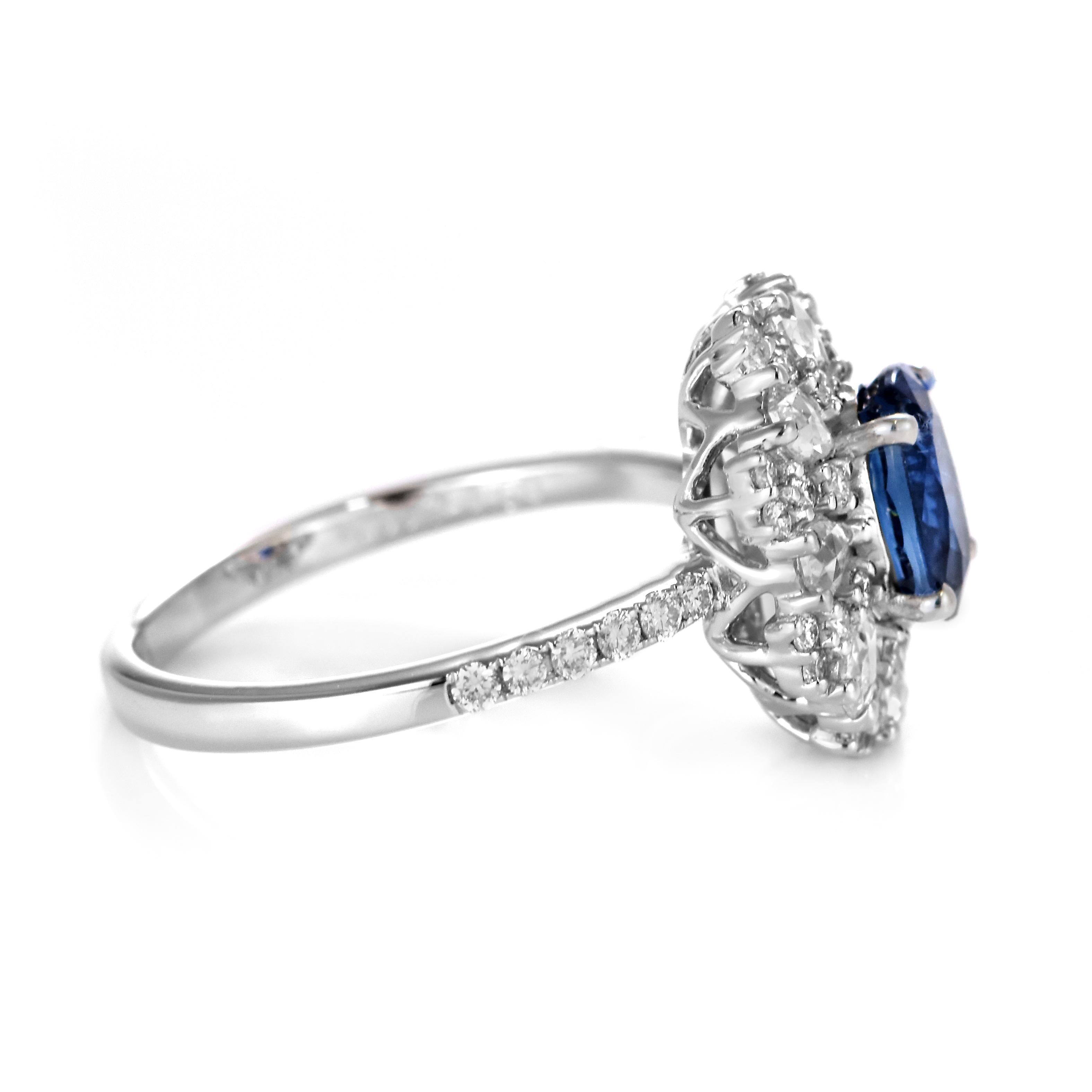 1.59 Carat Natural Sapphire & Rose Cut Diamonds Ring Made in 18 Karat White Gold For Sale 2