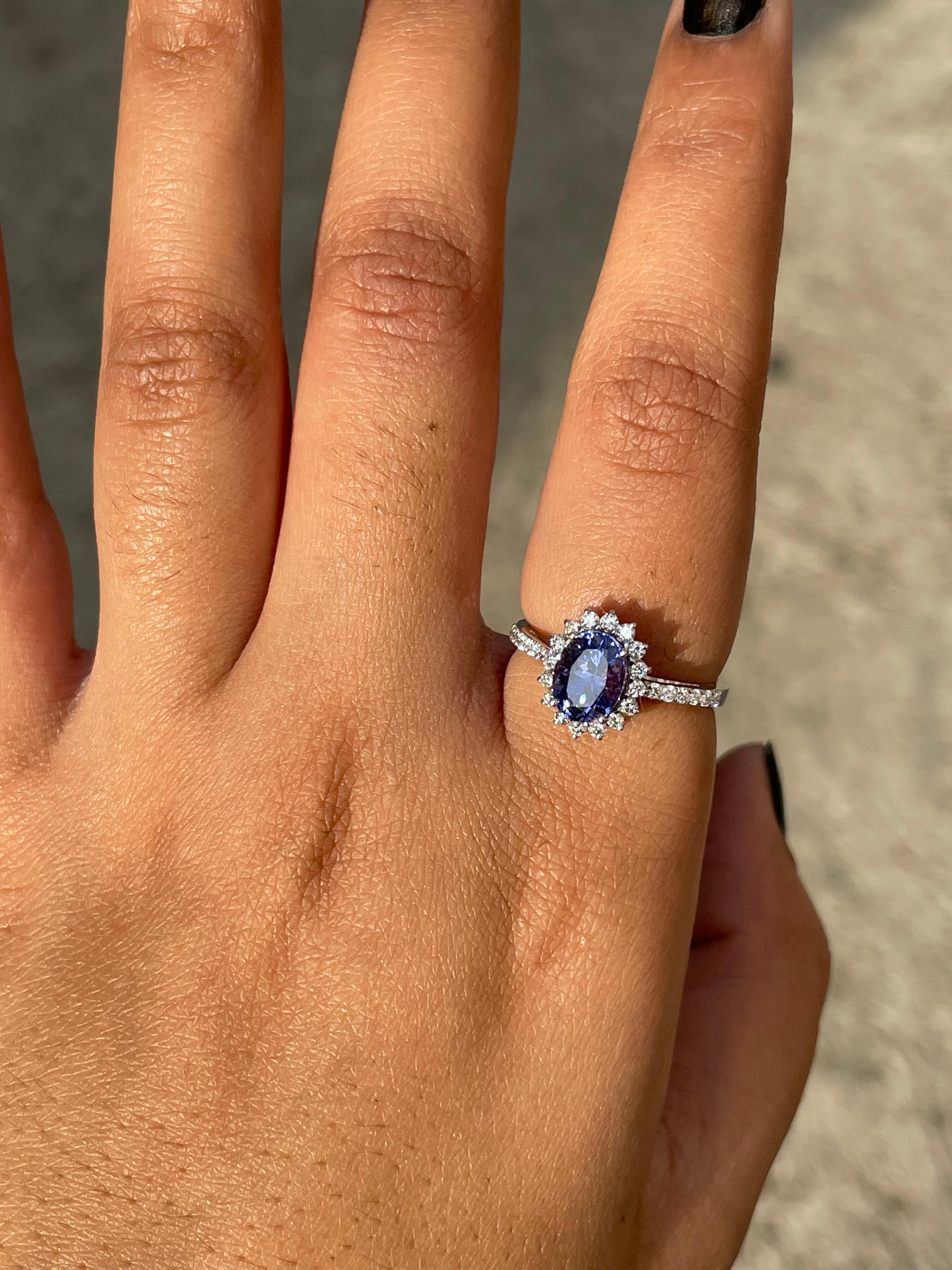 For Sale:  1.59 Carat Natural Tanzanite and Diamond Ring in 18k Solid White Gold 9