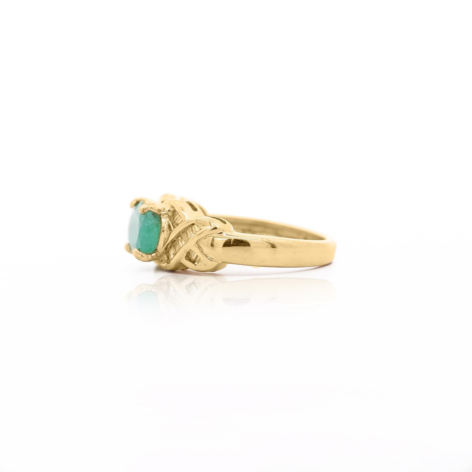 Women's 1.59 Carat Oval Cut Emerald & Diamond 14K Gold East West Ring For Sale