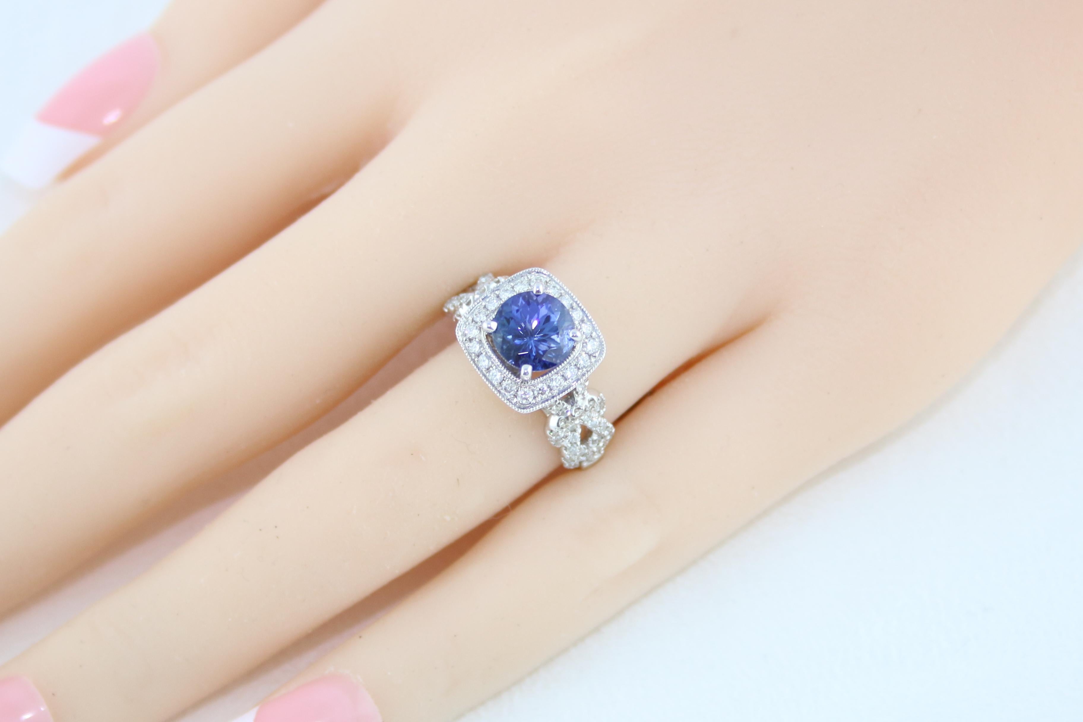 Bague halo carrée en or milgrain avec tanzanite ronde de 1,59 carat et diamants en vente 3