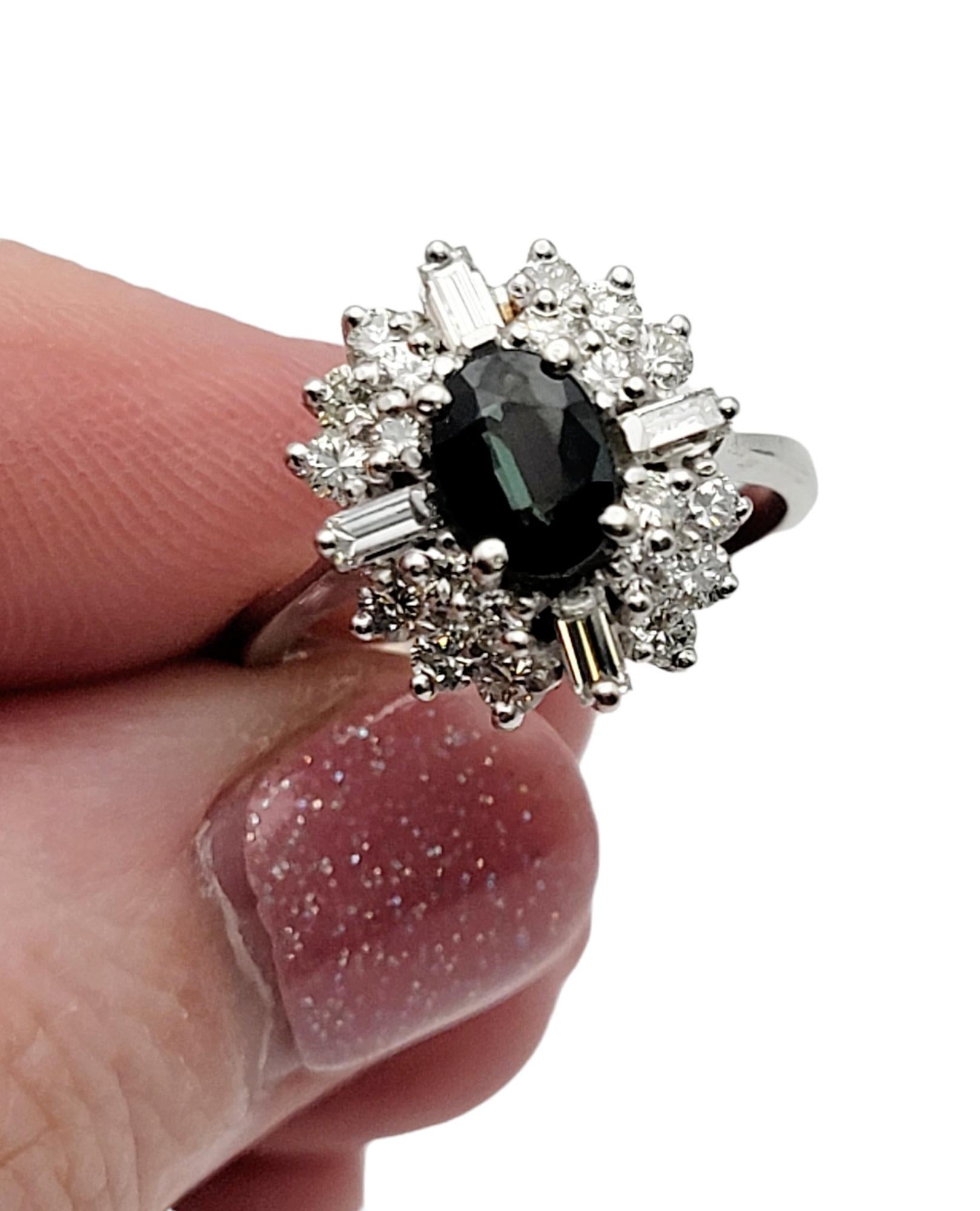 1,59 carati totali di diopside cromato ovale e anello aureolato con diamanti in oro bianco 14 carati in vendita 2