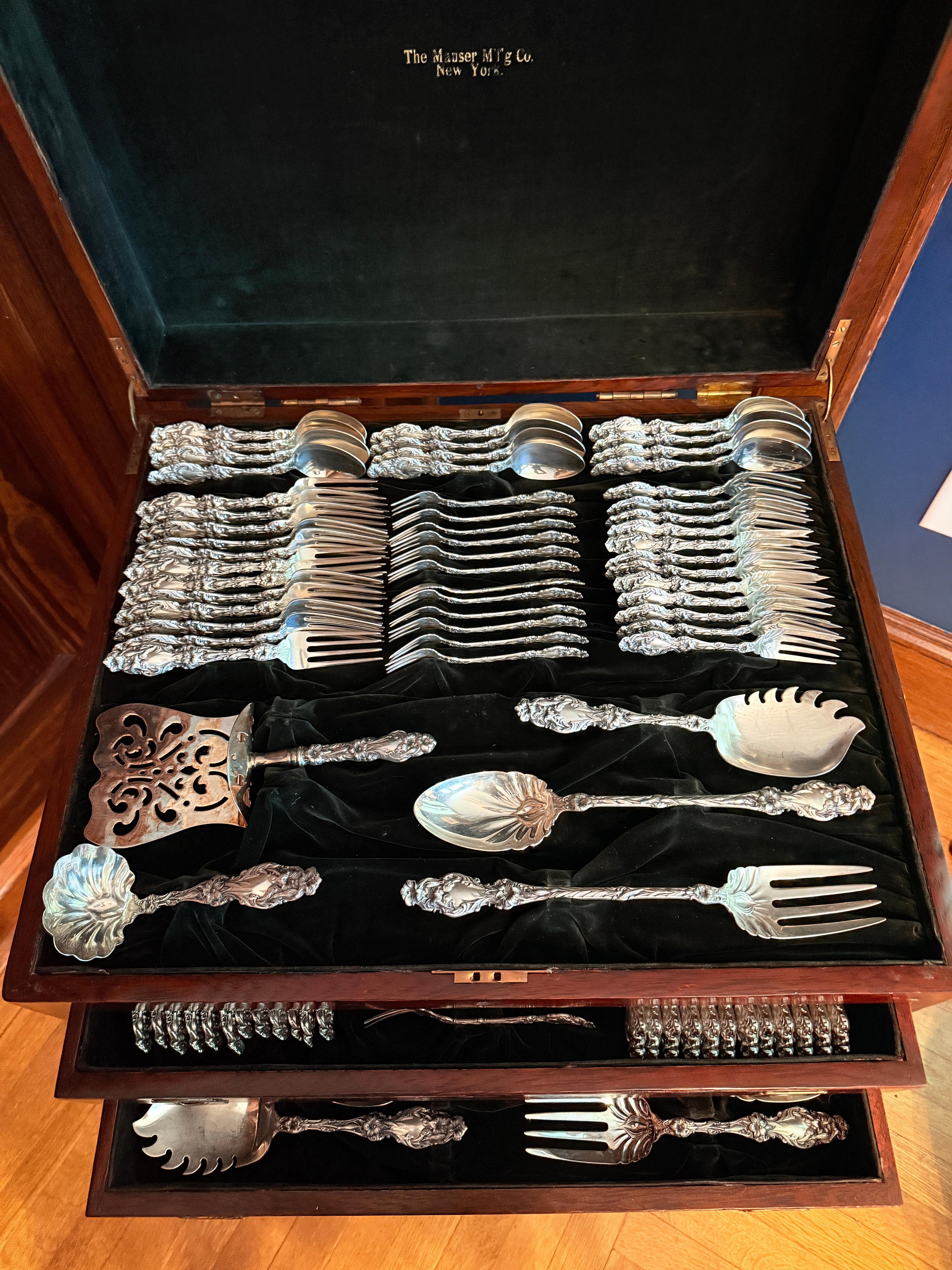 Art Nouveau 159 Pc, “Lily” Pattern Sterling Silver Flatware Service 5 Pc Setting for 18 For Sale