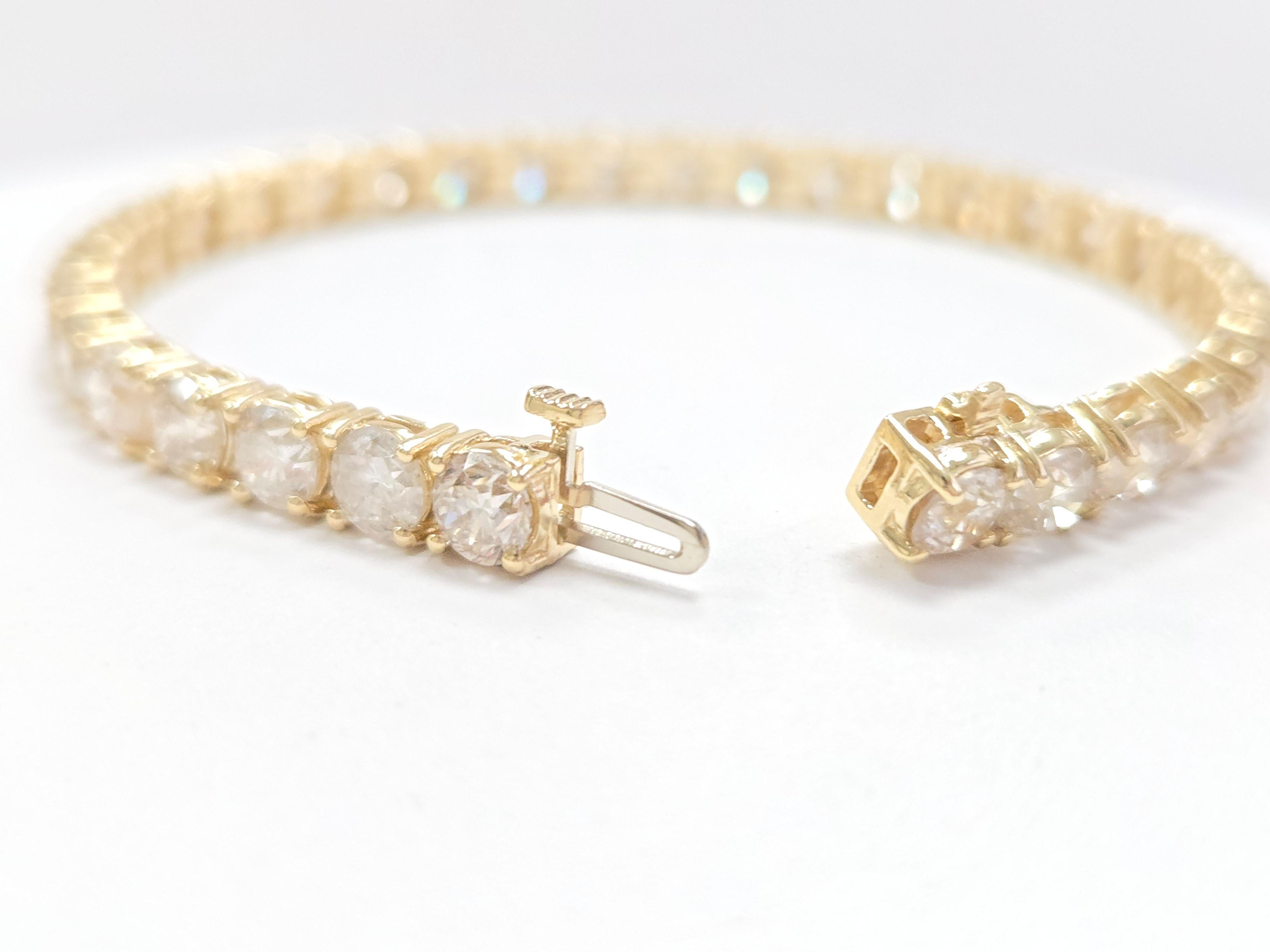 Tennisarmband aus 14 Karat Gelbgold mit 15,90 Karat natürlichen Diamanten im Zustand „Neu“ im Angebot in Great Neck Plaza, NY