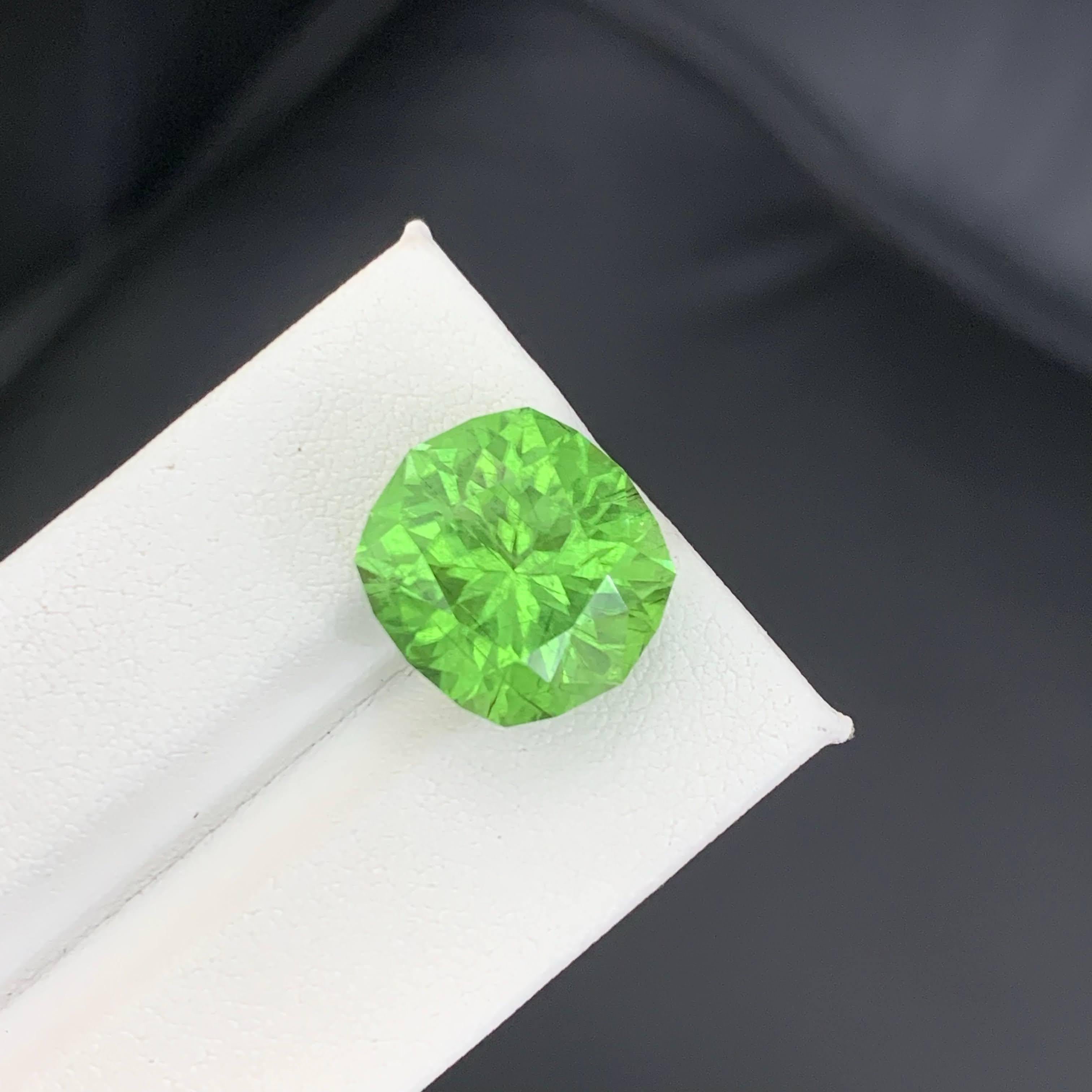 15.90 Carat Natural Loose Quality Rutile Inclusion Peridot Pakistani Gemstone For Sale 4
