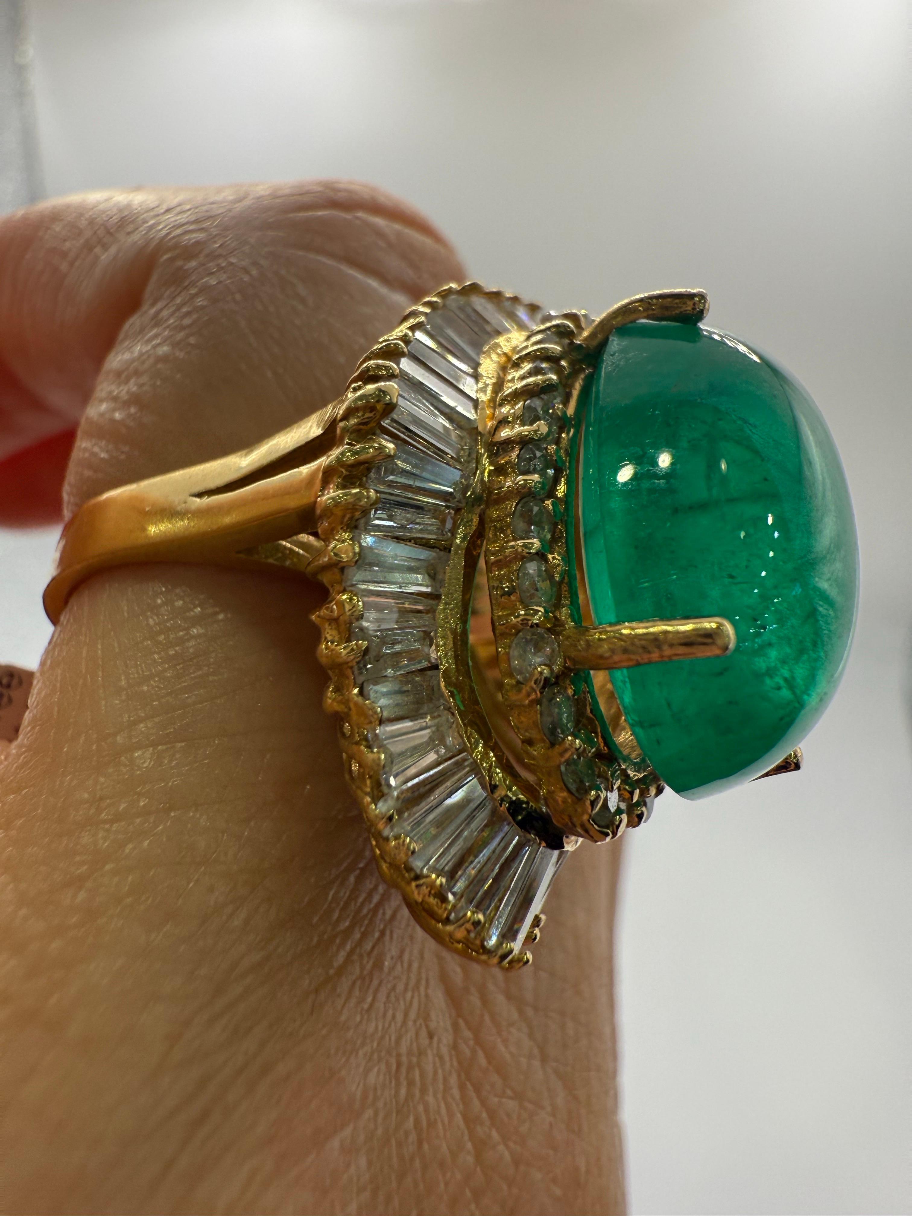 15,91ct GIA kolumbianischen Cabochon Smaragd Diamant Ring 18KT Gold 16gr im Zustand „Neu“ im Angebot in Boca Raton, FL