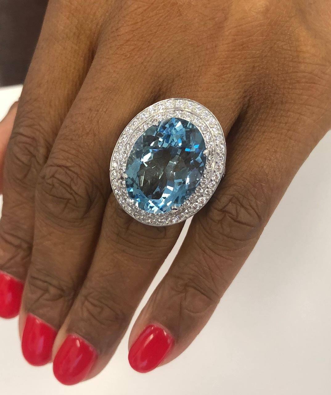 15.95 Carat Aqua Marine and Diamond Ring In New Condition For Sale In New York, NY