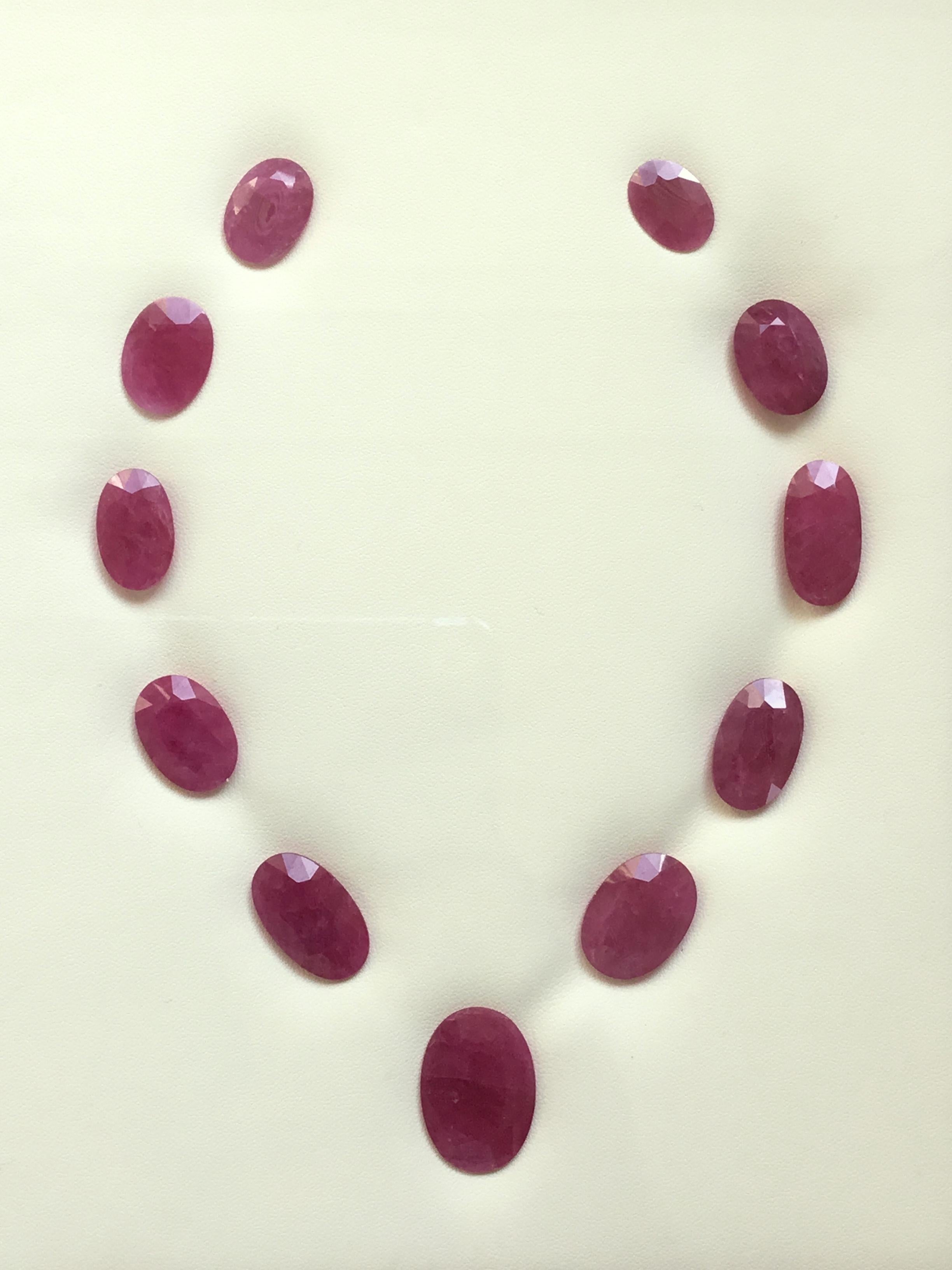 159.61 Carats Ruby Mozambique Oval Faceted Cut stone Layout Heated Natural Gem Neuf - En vente à Jaipur, RJ