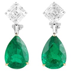 Boucles d'oreilles en goutte d'émeraude colombienne de 15,97 carats et diamants de 6,83 carats