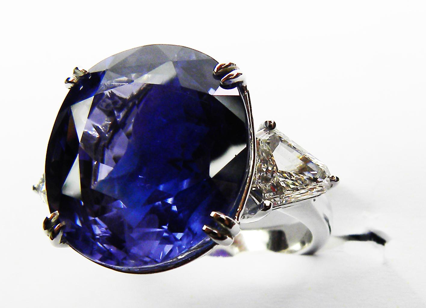 15.97 Carat GRS Certified No Heat Color Change Sapphire Diamond Engagement Ring For Sale 2