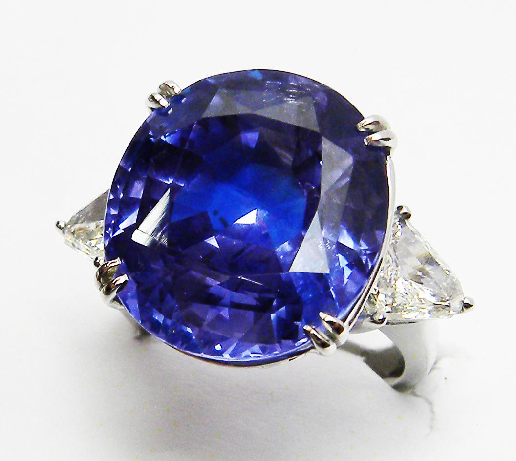 Women's or Men's 15.97 Carat GRS Certified No Heat Color Change Sapphire Diamond Engagement Ring For Sale
