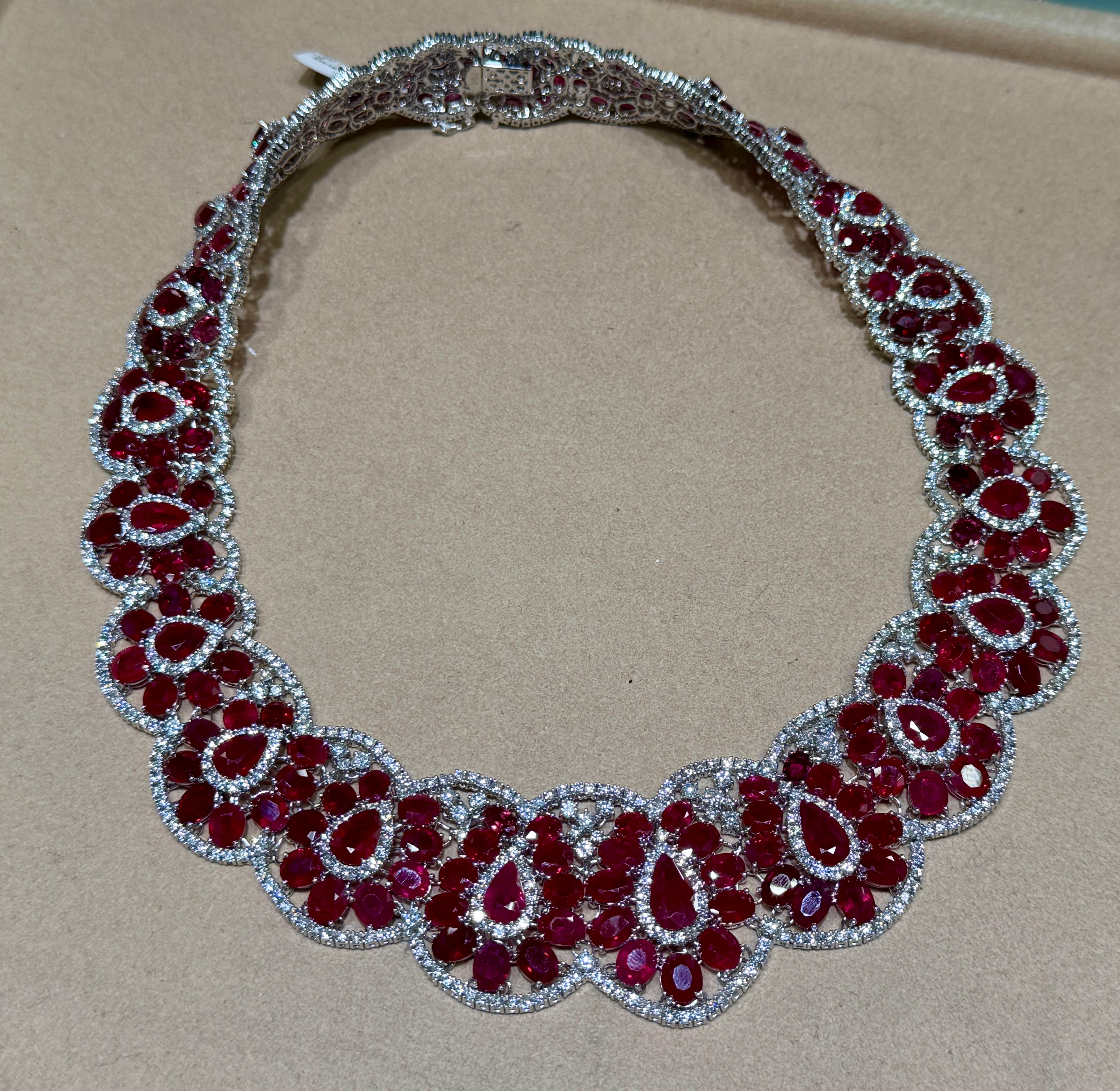 159.98ct Pigeon Blood Ruby Diamond Necklace in 18K White Gold High Jewelry In New Condition For Sale In Great Neck, NY