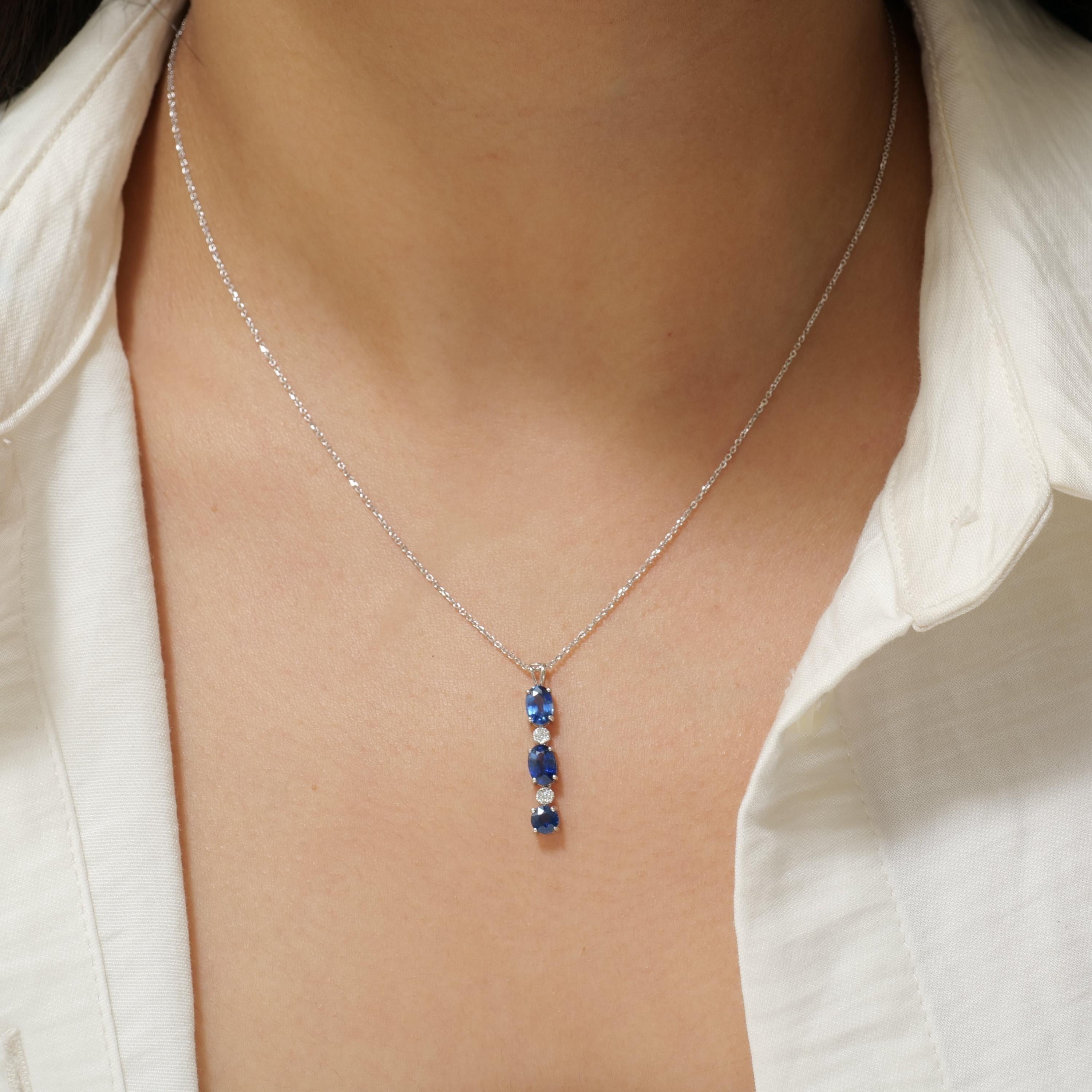 Art Déco Collana con zaffiro blu ovale e diamanti in oro massiccio 14 carati da 1,59 carati (certificato) in vendita