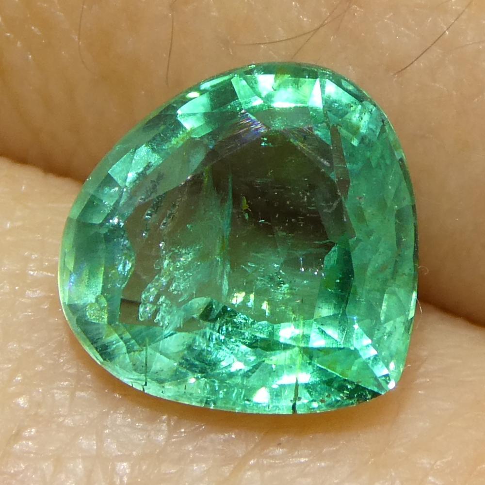 1.59ct Pear Green Emerald from Zambia For Sale 7