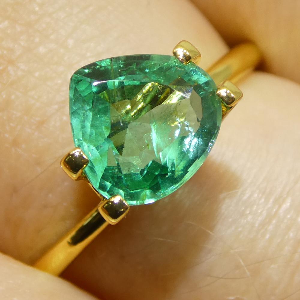 1.59ct Pear Green Emerald from Zambia For Sale 8