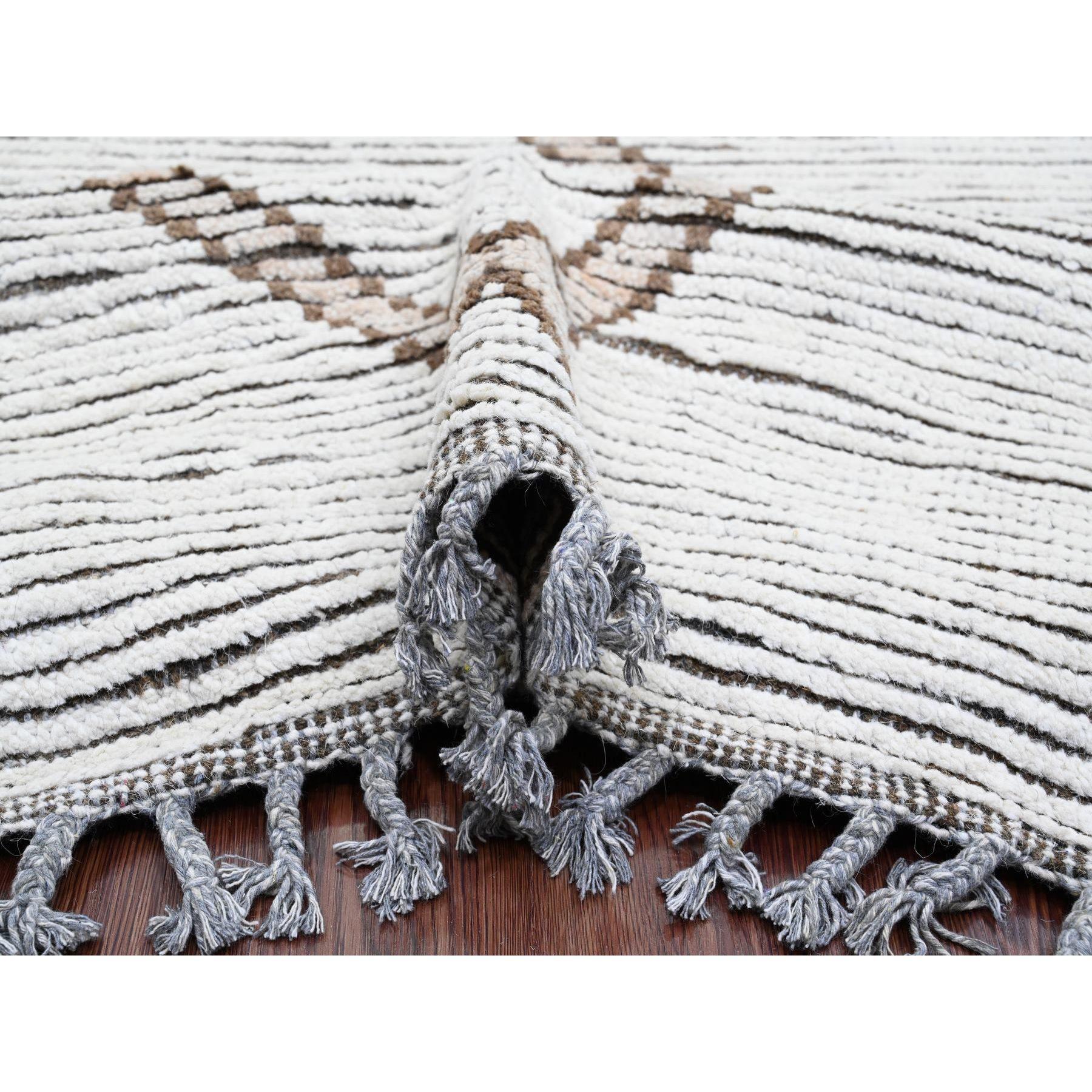 Hand-Knotted 15'9