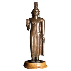 15C Bouddha debout en bronze/autre alliage de la période du Sri Lanka Divided Kingdom - spécial