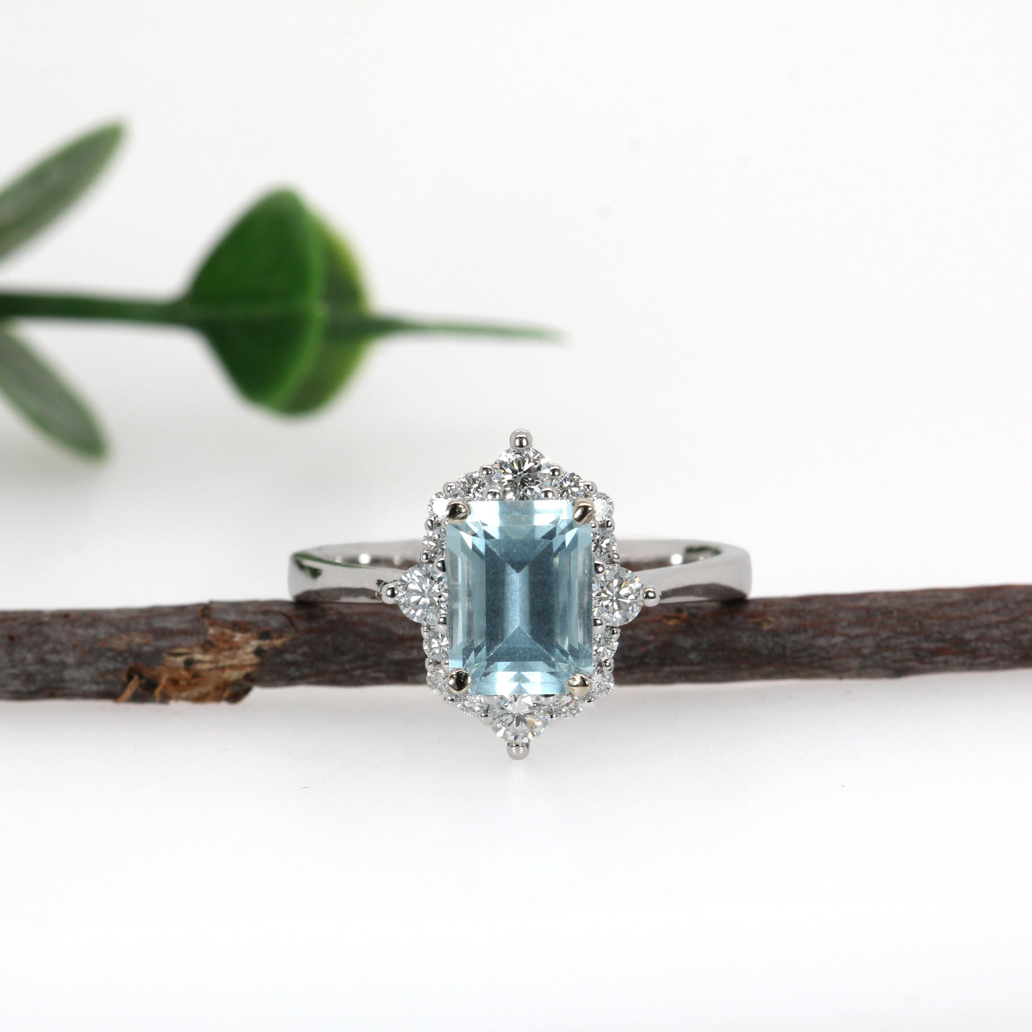 Art Deco 1.5ct Aquamarine Ring w Natural Diamond Halo in 14K Gold  EM 8x6mm For Sale