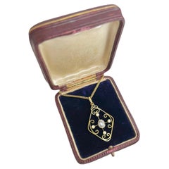 15ct Aquamarine 
Seed Pearl Edwardian Pendant Suspended Centre Moves Freely