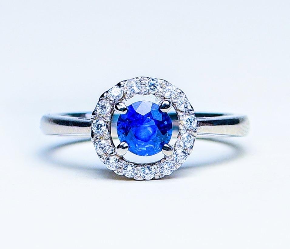 1.5ct Blue Sapphire Floating Halo Engagement Ring For Sale 6
