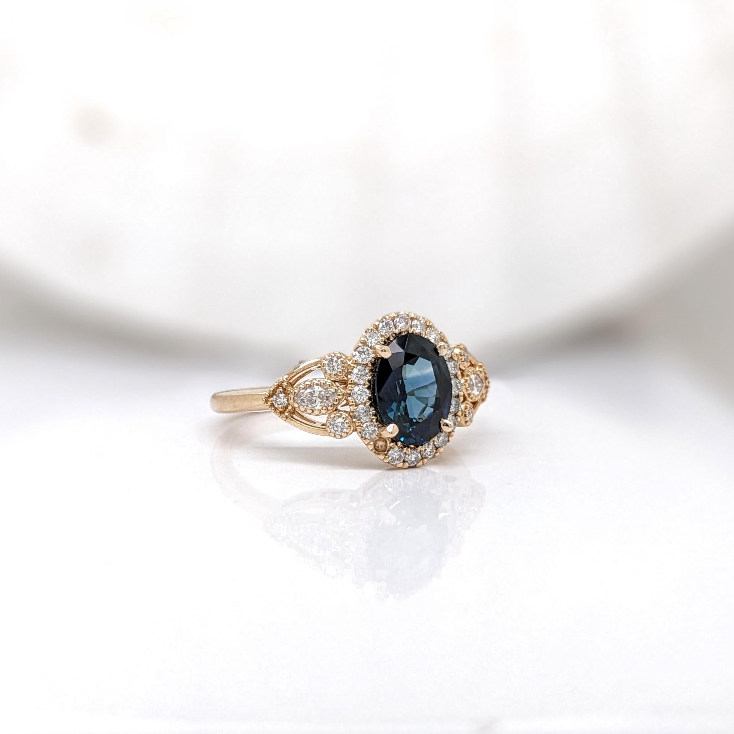 Bague ovale de 8 x 6 mm en or massif 14 carats avec saphir bleu 1,5 carat et diamants extraits de la terre en vente 3