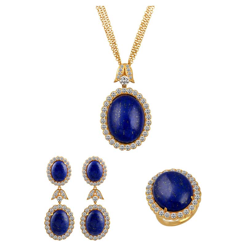 Van Cleef and Arpels Limited Edition Lapis Lazuli Alhambra Necklace ...