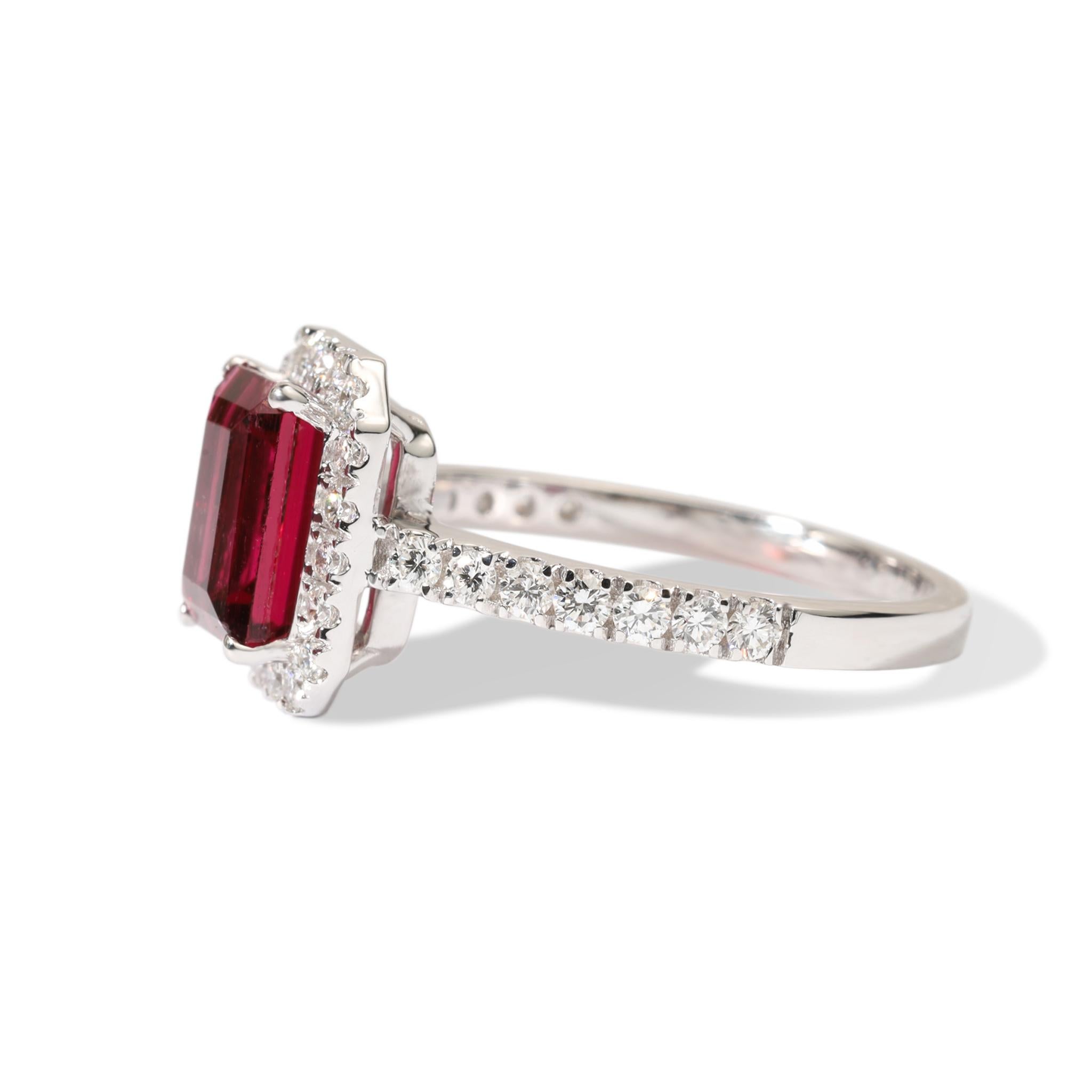 Anello da cocktail con tormalina rubellite da 1,5 carati e diamanti da 0,5 carati, bianco 18 carati in vendita 5