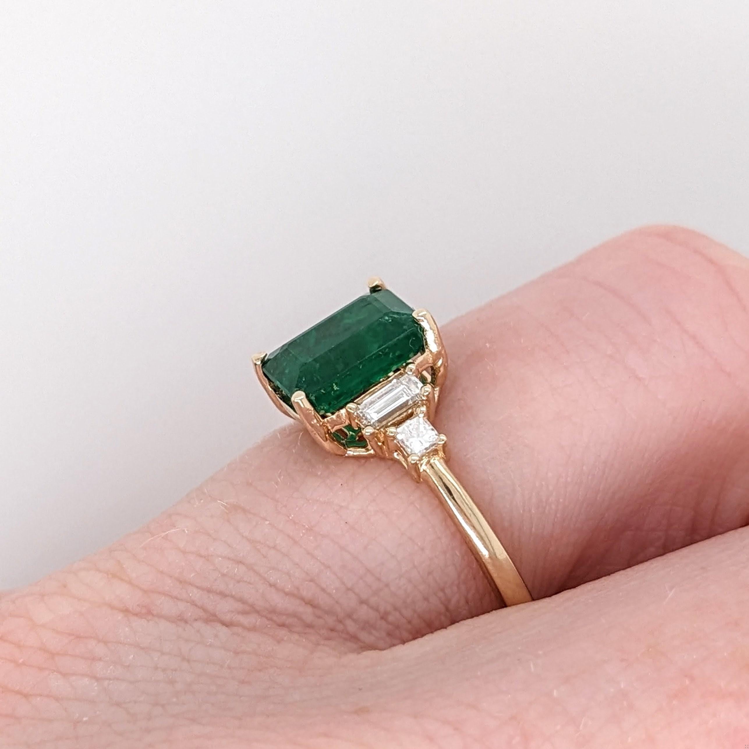 1.5ct Emerald Ring w Earth Mined Diamonds in Solid 14K Yellow Gold EM 8x6mm In New Condition For Sale In Columbus, OH