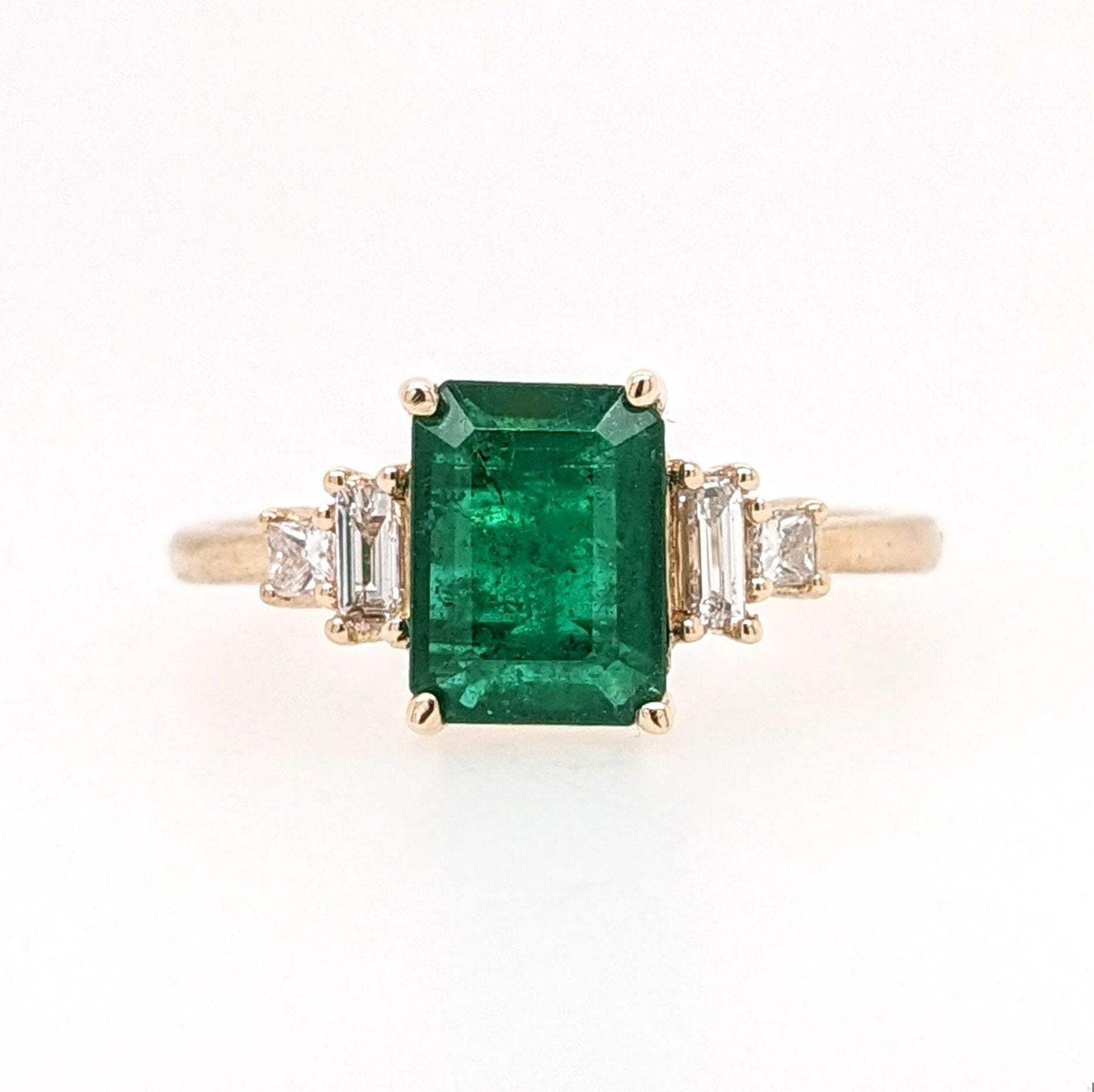 Green Sapphire 4 Mm Round Cut Earth Mined And Treated Aaa