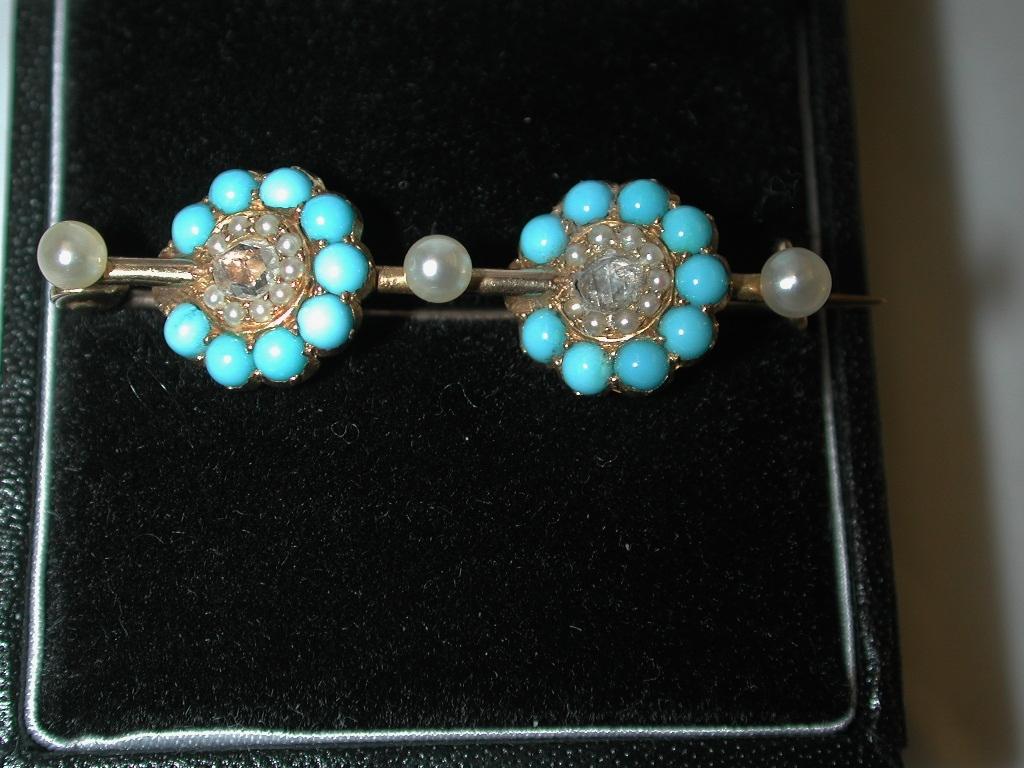 Rose Cut 15ct Gold Bar Brooch Set with Turquoise, Seed Pearls and Rose Diamonds, c. 1880