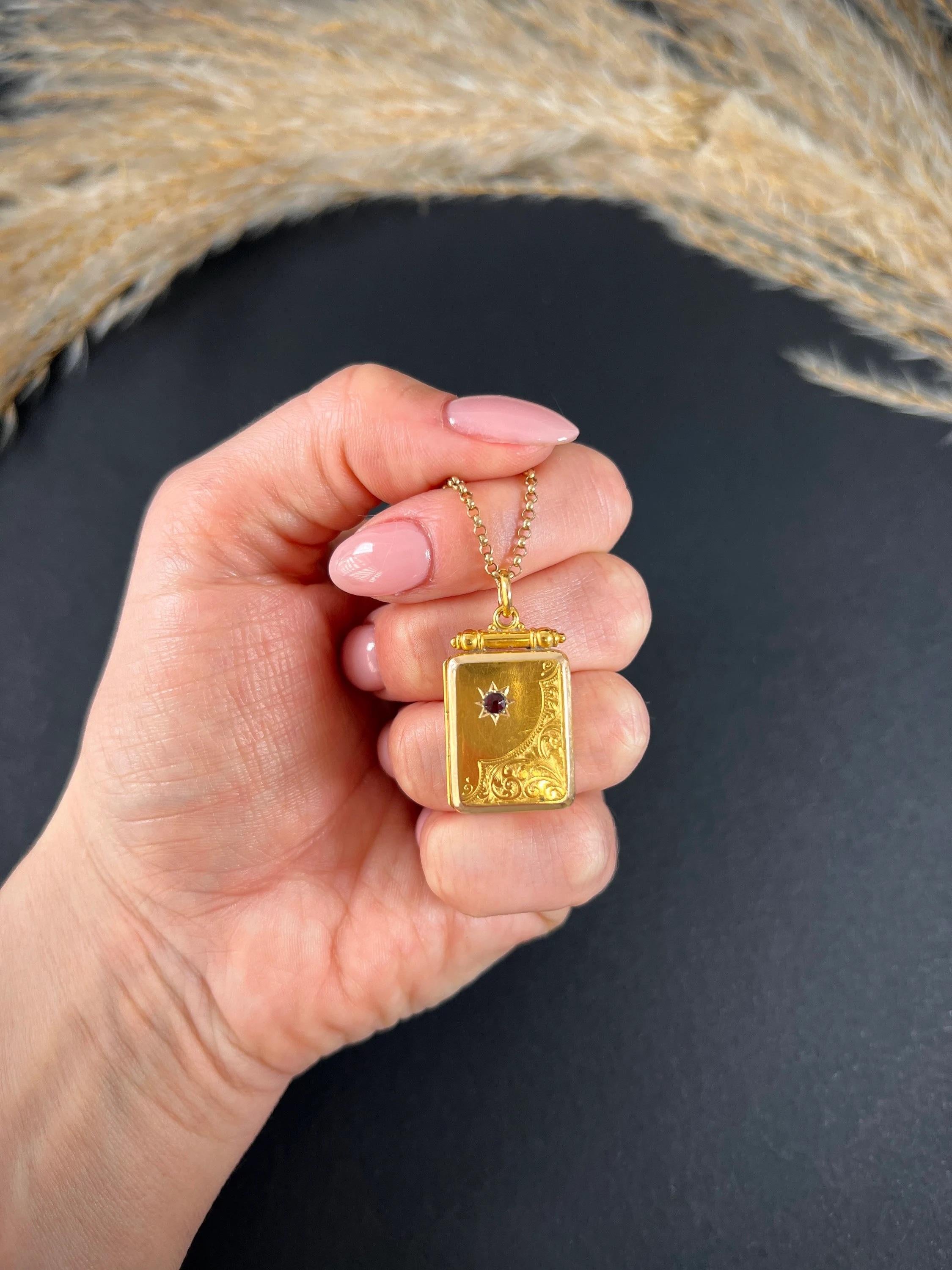15ct Gold Chester Hallmarked 1908 Edwardian Garnet Star Rectangular Locket 2