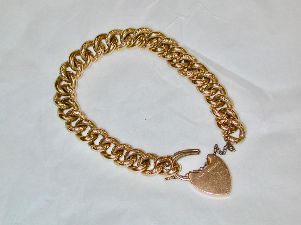 Victorian 15 Carat Gold Curb Bracelet, Dated 1899, Made in Birmingham For Sale